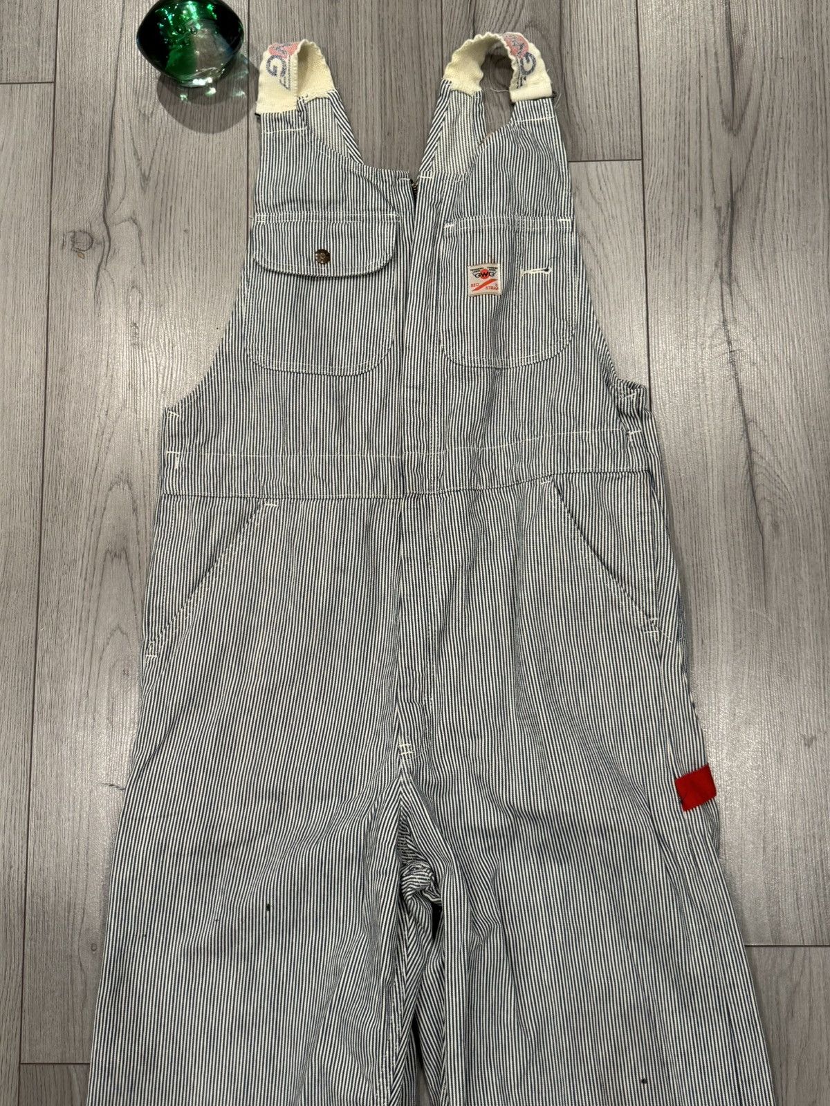 Vintage Vintage GWG Red Strap Hickory Striped Bib Overalls Size 38 Size US 38 / EU 54 - 4 Thumbnail