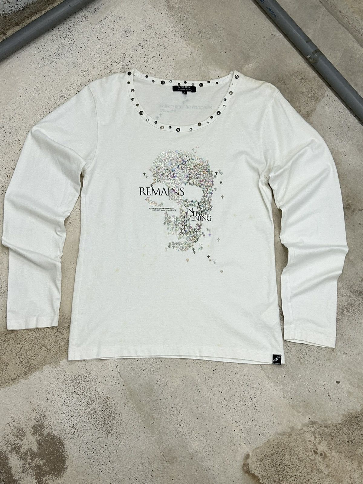 Designer × Japanese Brand Studded Elegance – White Long Sleeve with Rhinestone Skull Size US S / EU 44-46 / 1 - 2 Thumbnail