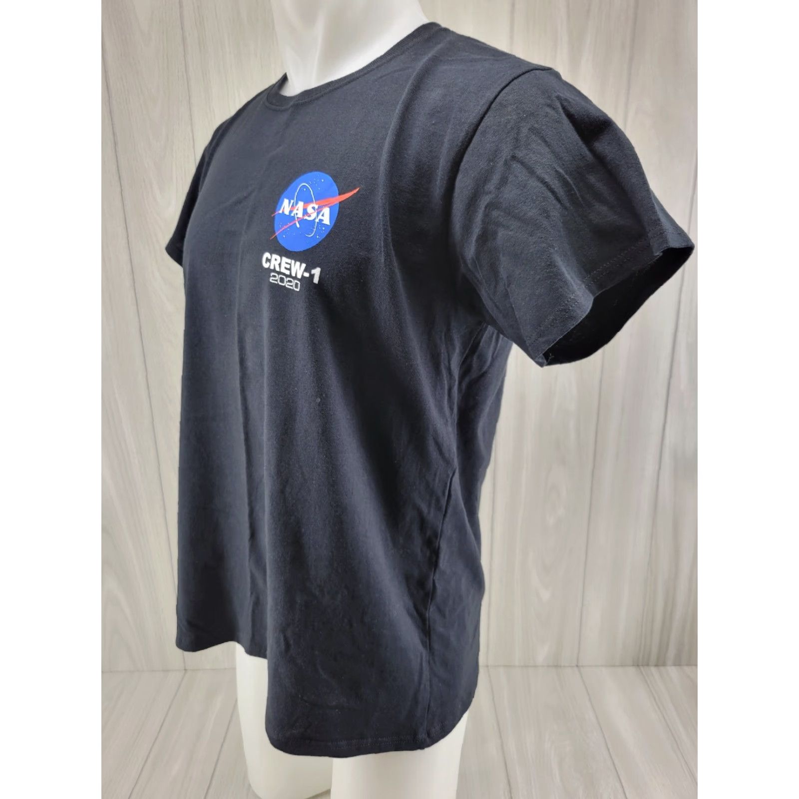 Gildan Women’s NASA x SpaceX Crew-1 Dragon 2020 Black T-Shirt Size Large Size L / US 10 / IT 46 - 2 Thumbnail