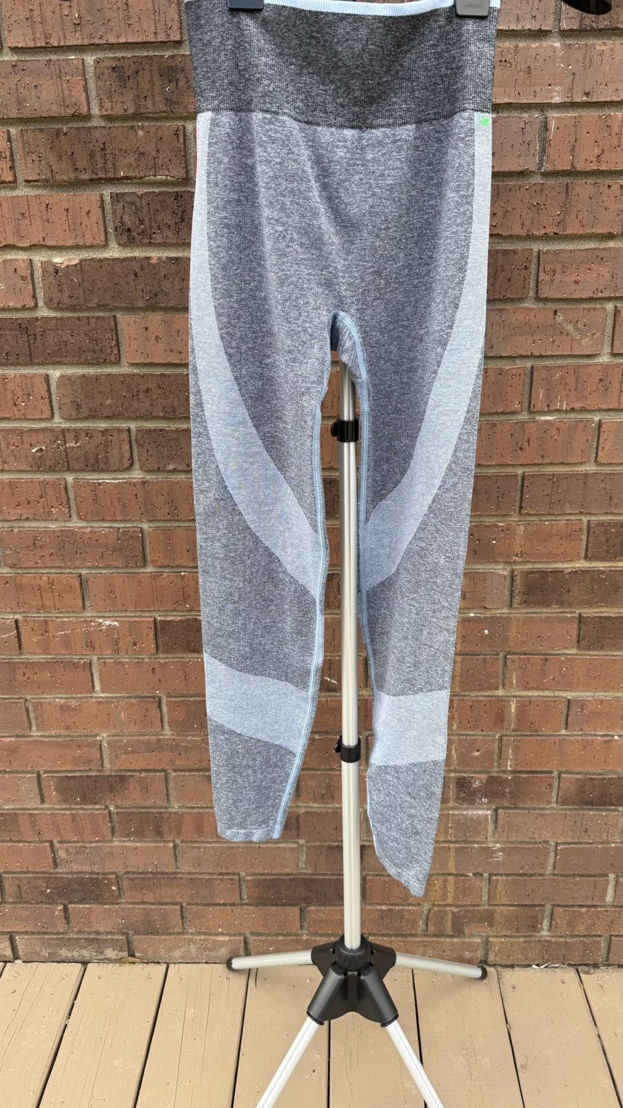 Victoria's Secret Victoria's Secret PINK Blue Gray High Waist Leggings Size 24" / US 00 / IT 34 - 1 Thumbnail