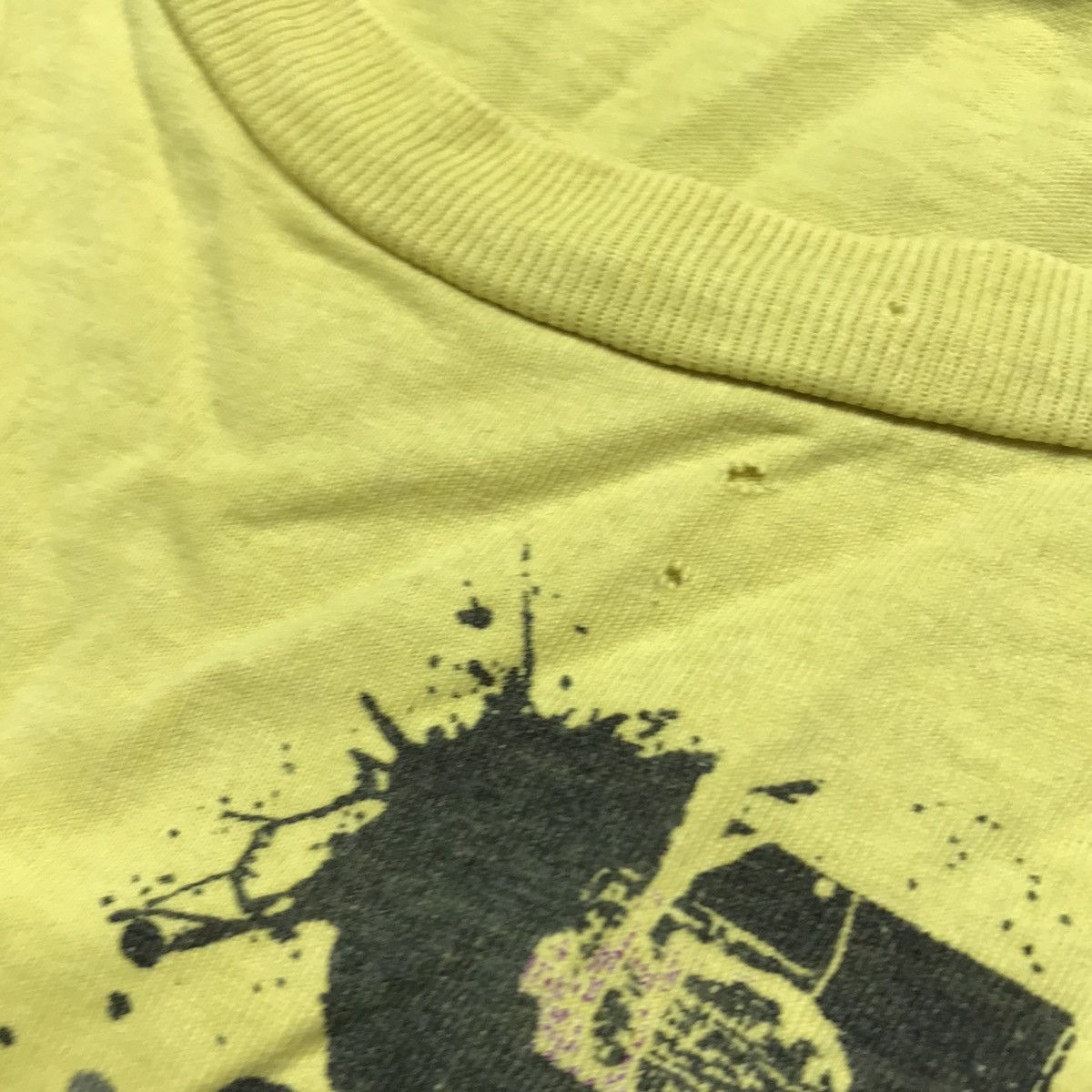 Vintage Vintage 90s Quiksilver Sun Faded Graphic Tee Skate Baggy XL Size US XL / EU 56 / 4 - 6 Thumbnail