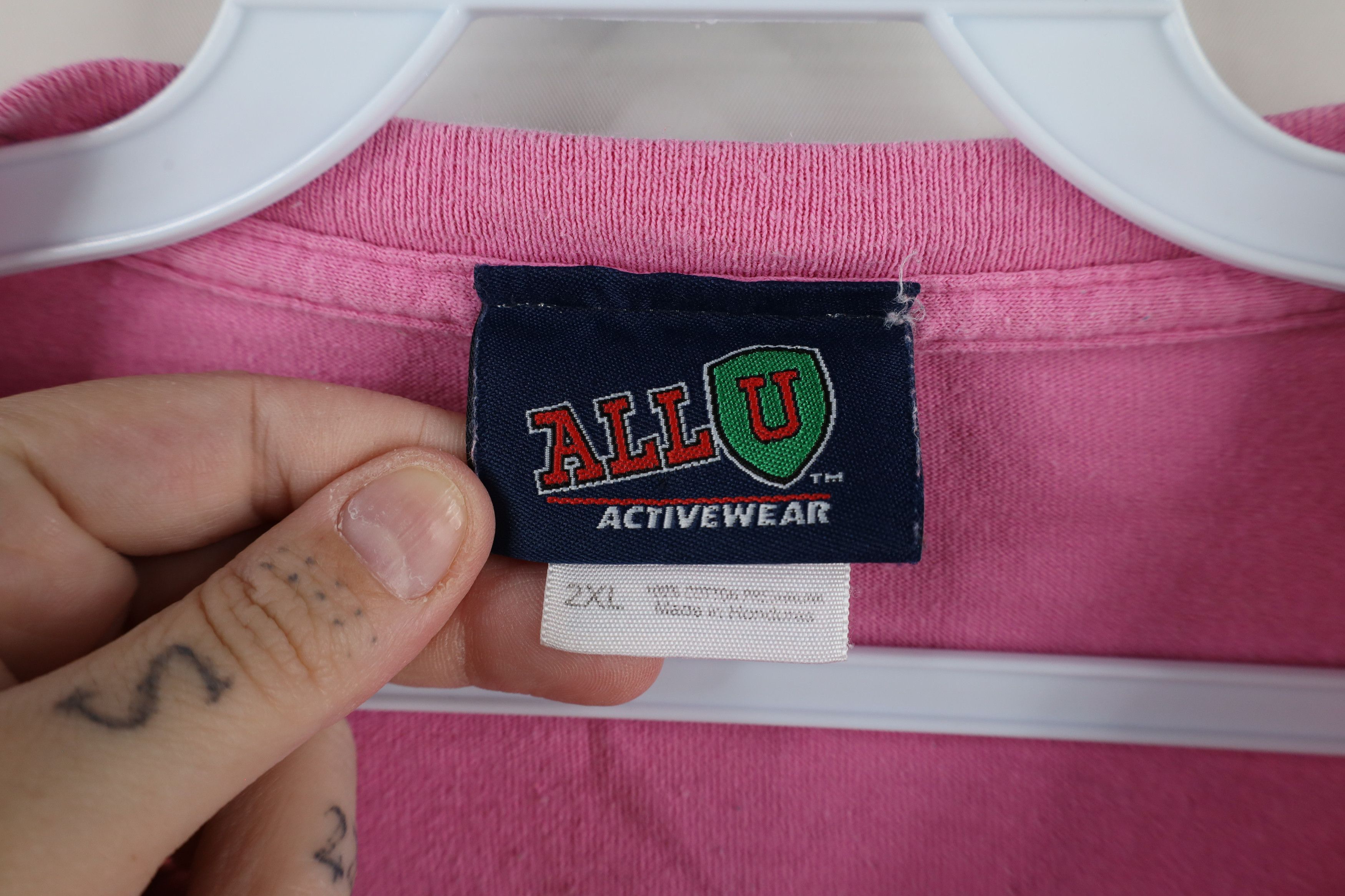 Vintage Vintage Y2K 2002 I Lucy Lucys Chocolate Factory T-Shirt Pink Size XXL / US 16-18 / IT 52-54 - 9 Thumbnail