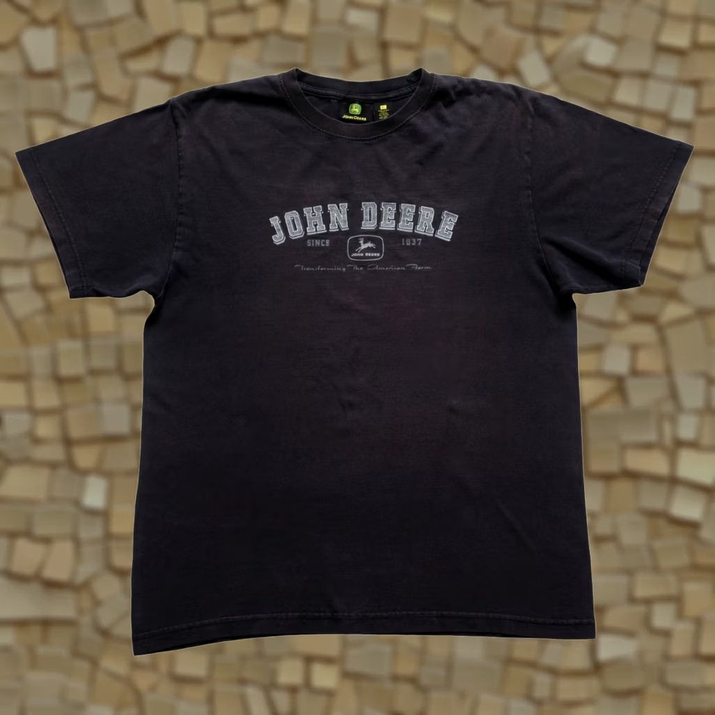 John Deere VINTAGE John Deere T-Shirt 90s Graphic Print Tractor Cotton Black Sz L Men Shirt Mens Size US L / EU 52-54 / 3 - 1 Thumbnail