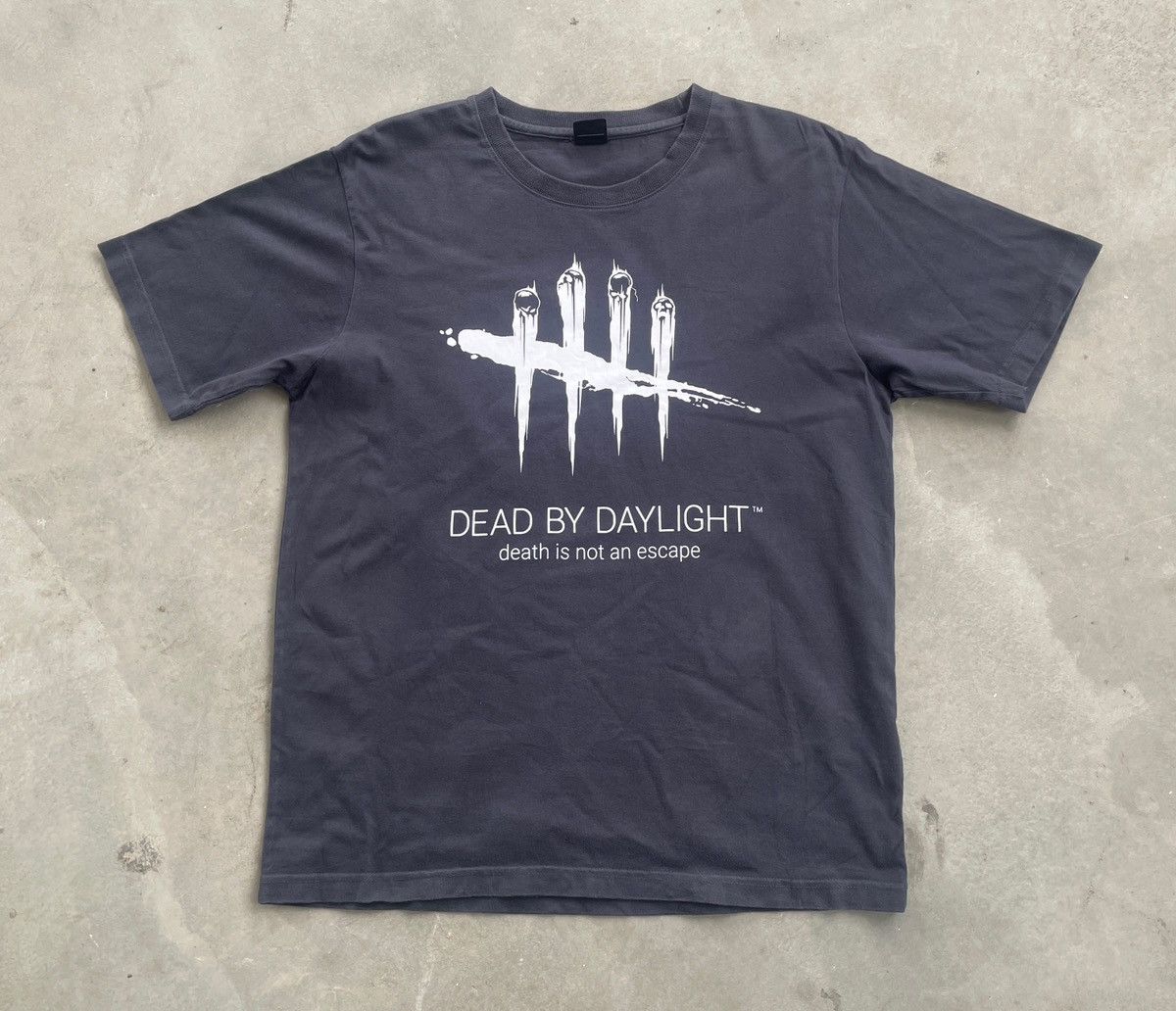 The Game DEAD BY DAYLIGHT SURVIVAL HORROR GAME PROMO TEE Size US L / EU 52-54 / 3 - 1 Thumbnail