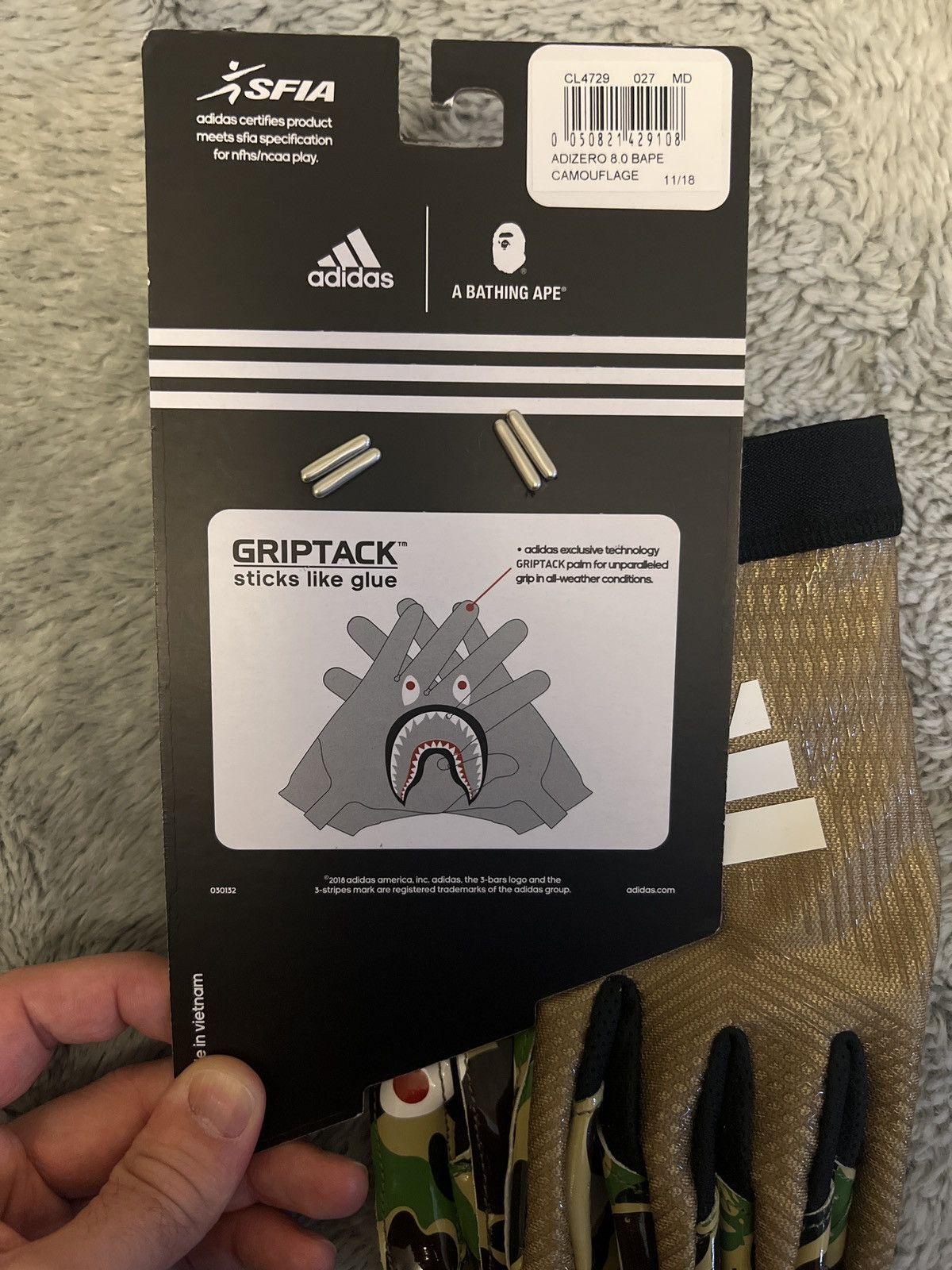 Adidas × Bape ADIZERO BAPE 1ST CAMO / GOLD GLOVES SIZE MEDIUM Size ONE SIZE - 4 Thumbnail