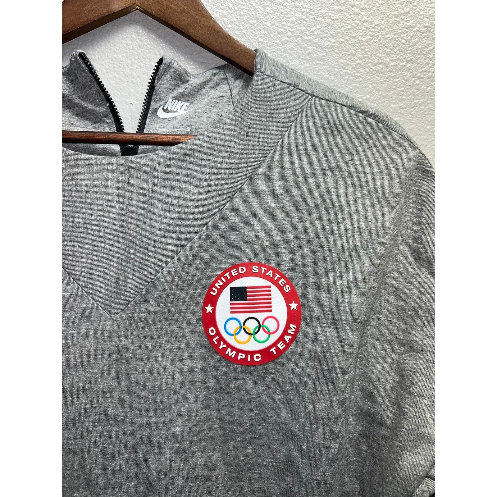 Vintage Nike Womens Tech Fleece Olympic Crew Team Sweatshirt NWT Size L / US 10 / IT 46 - 4 Thumbnail