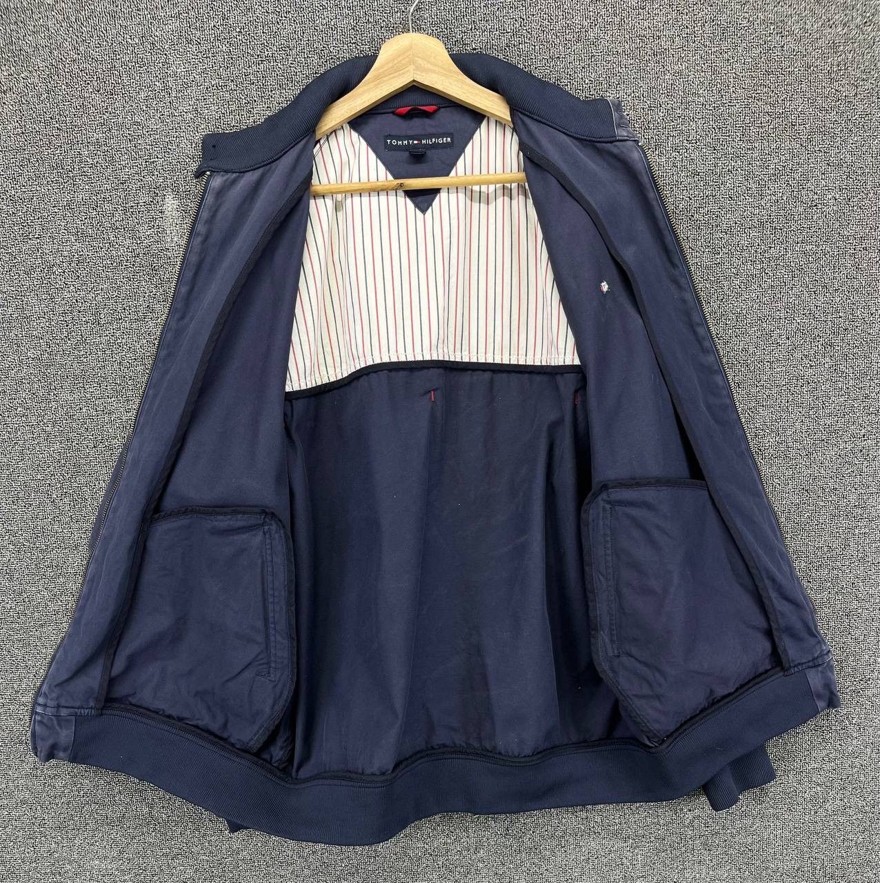 Tommy Hilfiger Vintage Tommy Hilfiger Rare Trashed Jacket Size US XL / EU 56 / 4 - 6 Thumbnail