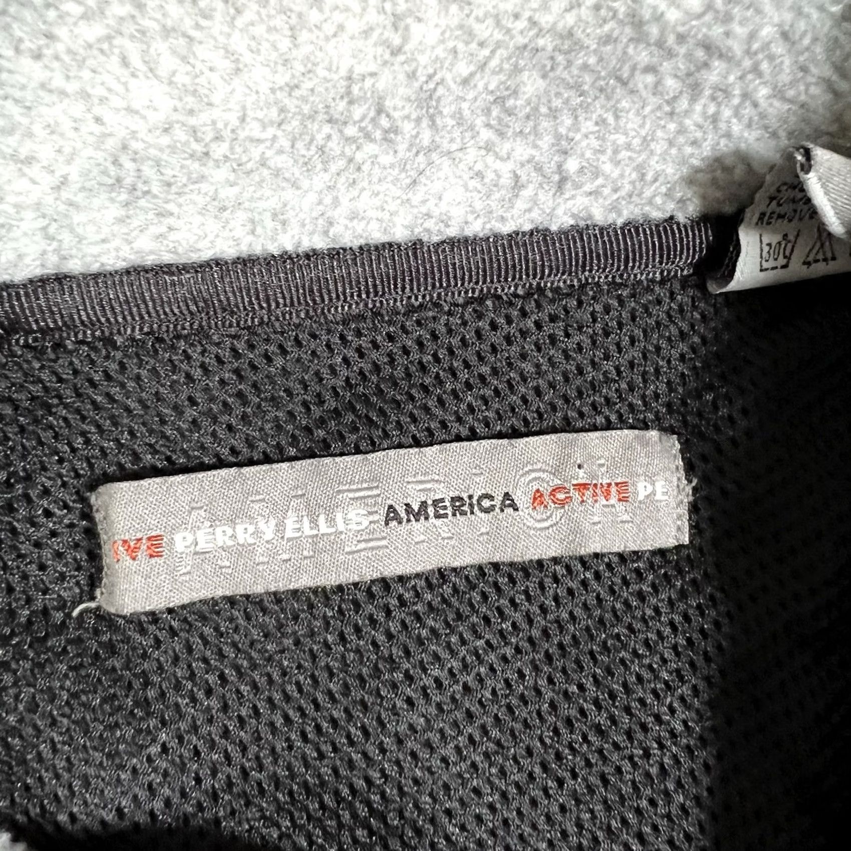 Perry Ellis VINTAGE Perry Ellis America Sweatshirt 1/4 Zip Pullover Black Mens 2XL Fleece Size US XXL / EU 58 / 5 - 4 Thumbnail