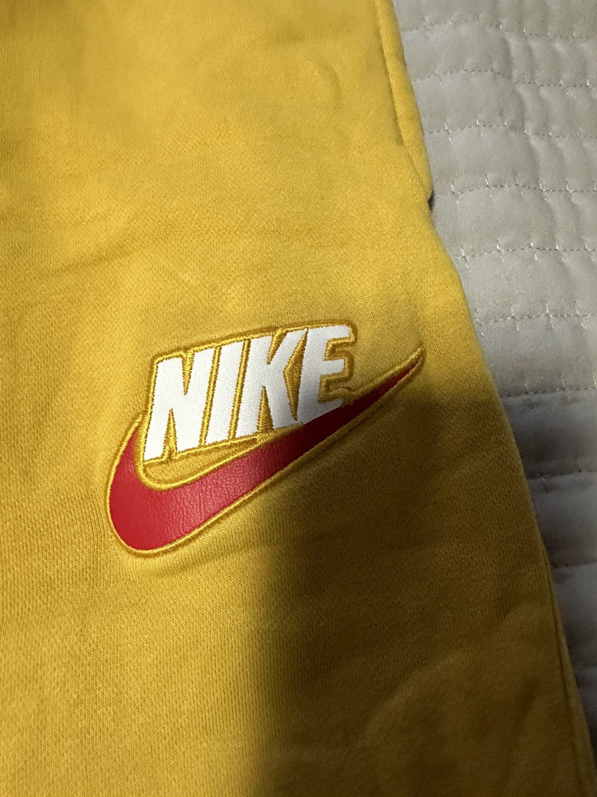 Nike × Supreme Nike Supreme Sweatpants size Medium Size US 30 / EU 46 - 2 Thumbnail