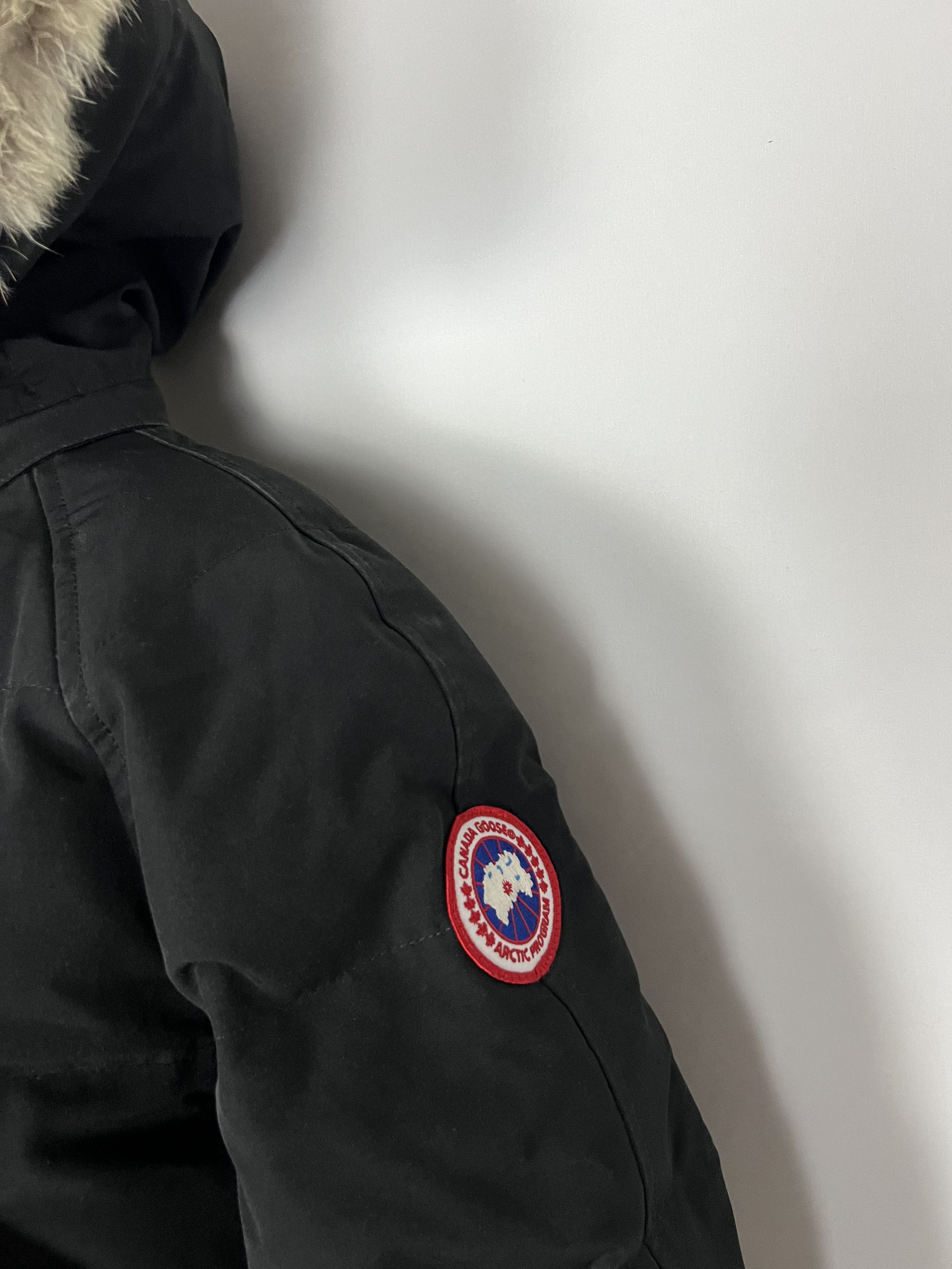 Canada Goose canada goose puffer bomber size S luxury Size S / US 4 / IT 40 - 2 Thumbnail