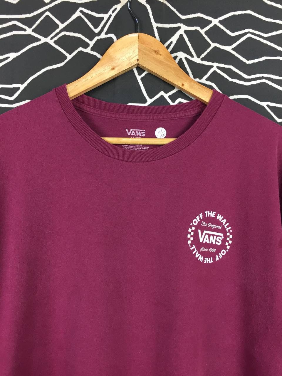 Vans Vtg Vans Off The Wall Logo Skateboards Tee Size US L / EU 52-54 / 3 - 6 Thumbnail