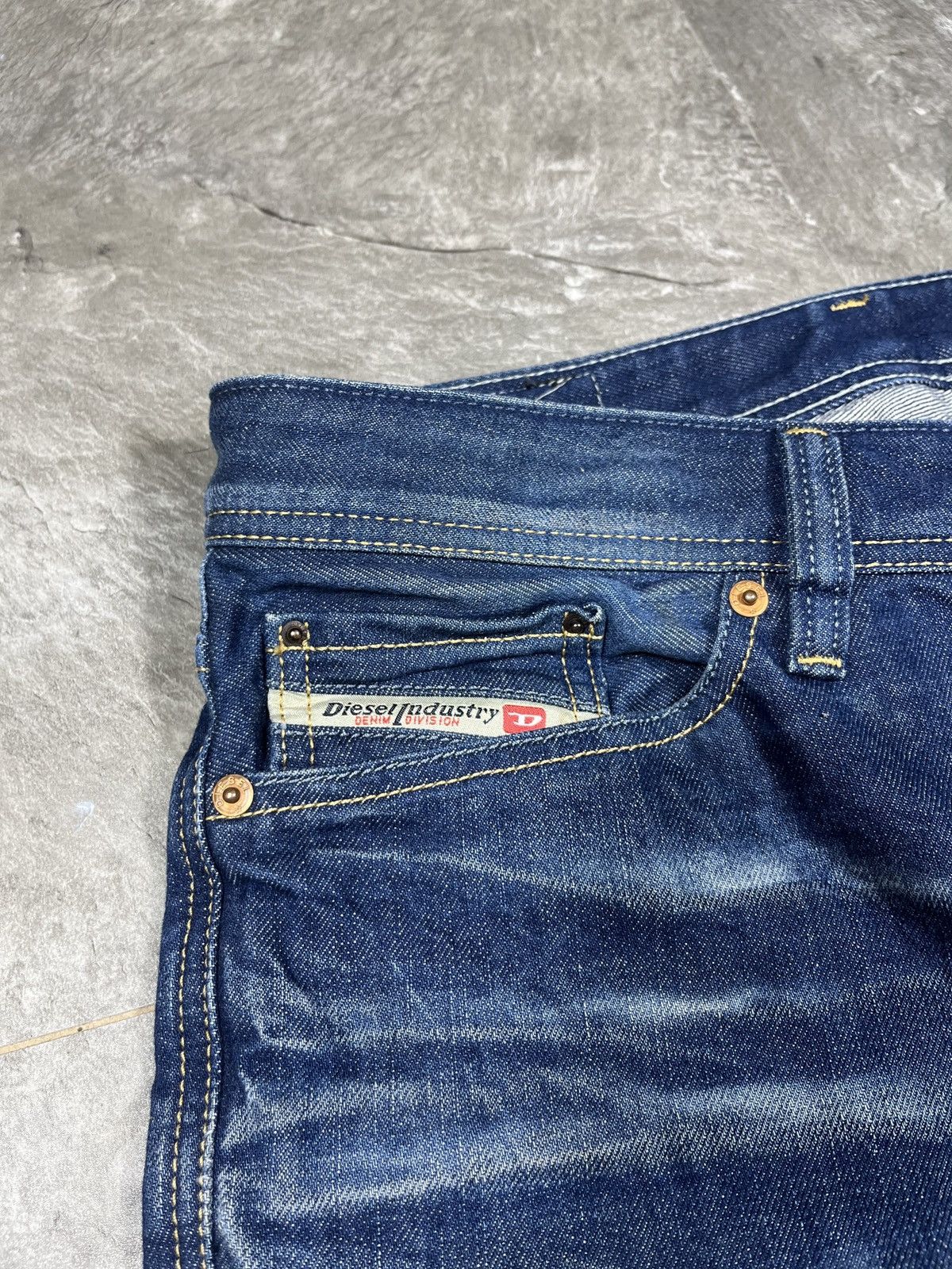 Diesel Diesel Industry Vintage Viker Denim Jeans Blue Size 32x32 Size US 32 / EU 48 - 13 Thumbnail