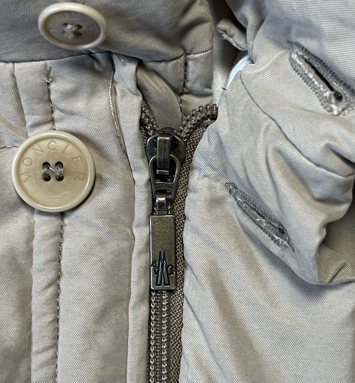 Moncler Vintage Moncler Down Puffer Jacket Beige Mens Size 6 Size US XL / EU 56 / 4 - 11 Thumbnail