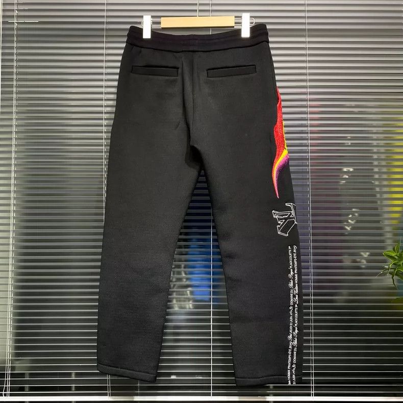 Louis Vuitton LOUIS VUITTON size s Rainbow bar monogram embroidered logo Size US 28 / EU 44 - 2 Thumbnail