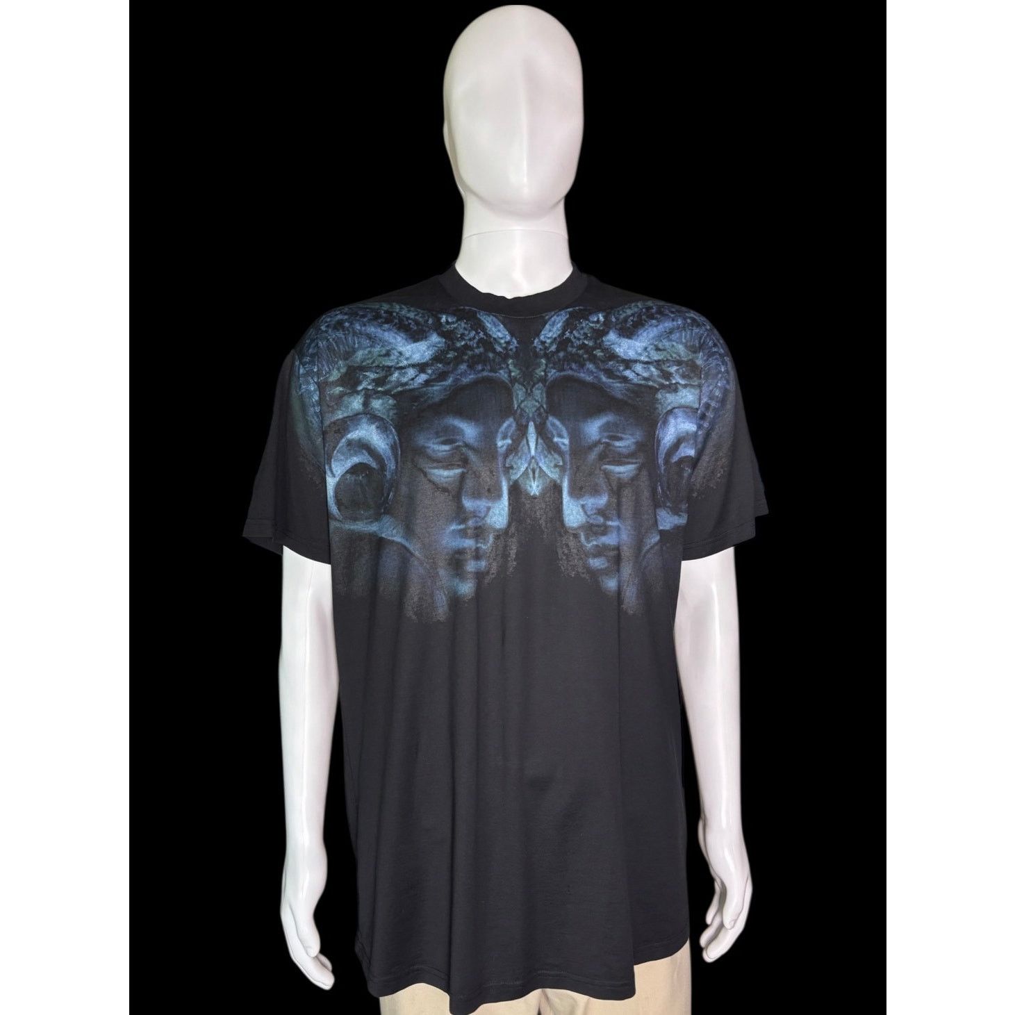 Givenchy Authentic 2013 Givenchy Paris Black Ram Heads Shirt Size US M / EU 48-50 / 2 - 1 Thumbnail