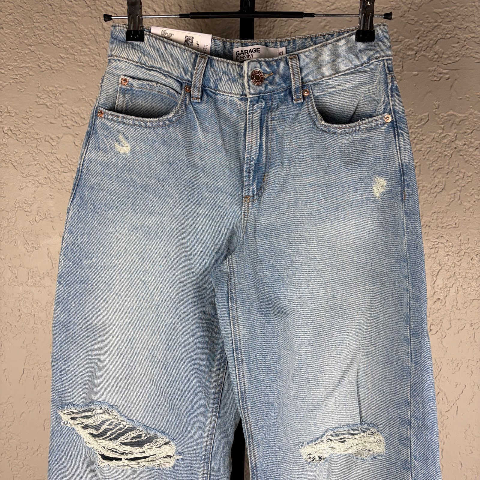 Garage Garage Denim Light Wash Baggy Ripped NWT Jeans Size 01 Size 26" / US 2 / IT 38 - 2 Thumbnail