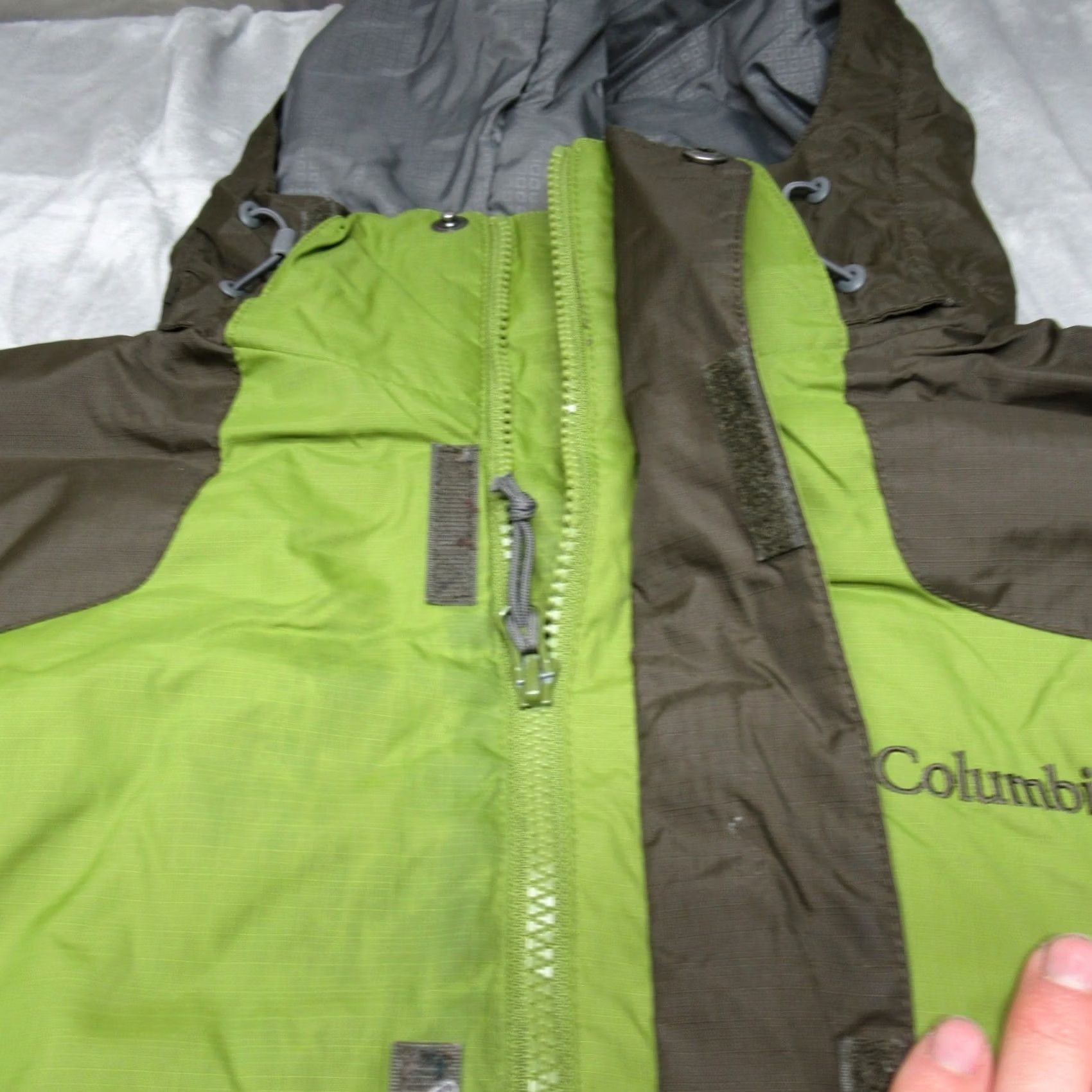 Vintage - The core selling point (Columbia) is highlighted Size US M / EU 48-50 / 2 - 5 Thumbnail