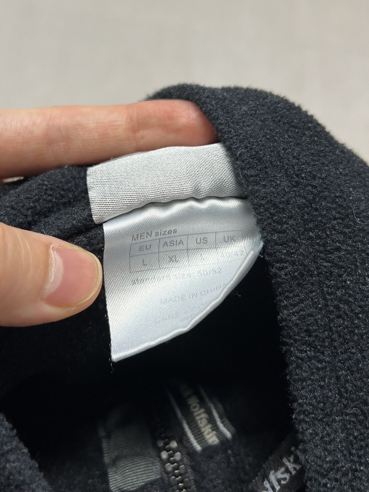 Jack Wolfskin Fleece Jacket Jack Wolfskin black zipped Size US L / EU 52-54 / 3 - 4 Thumbnail
