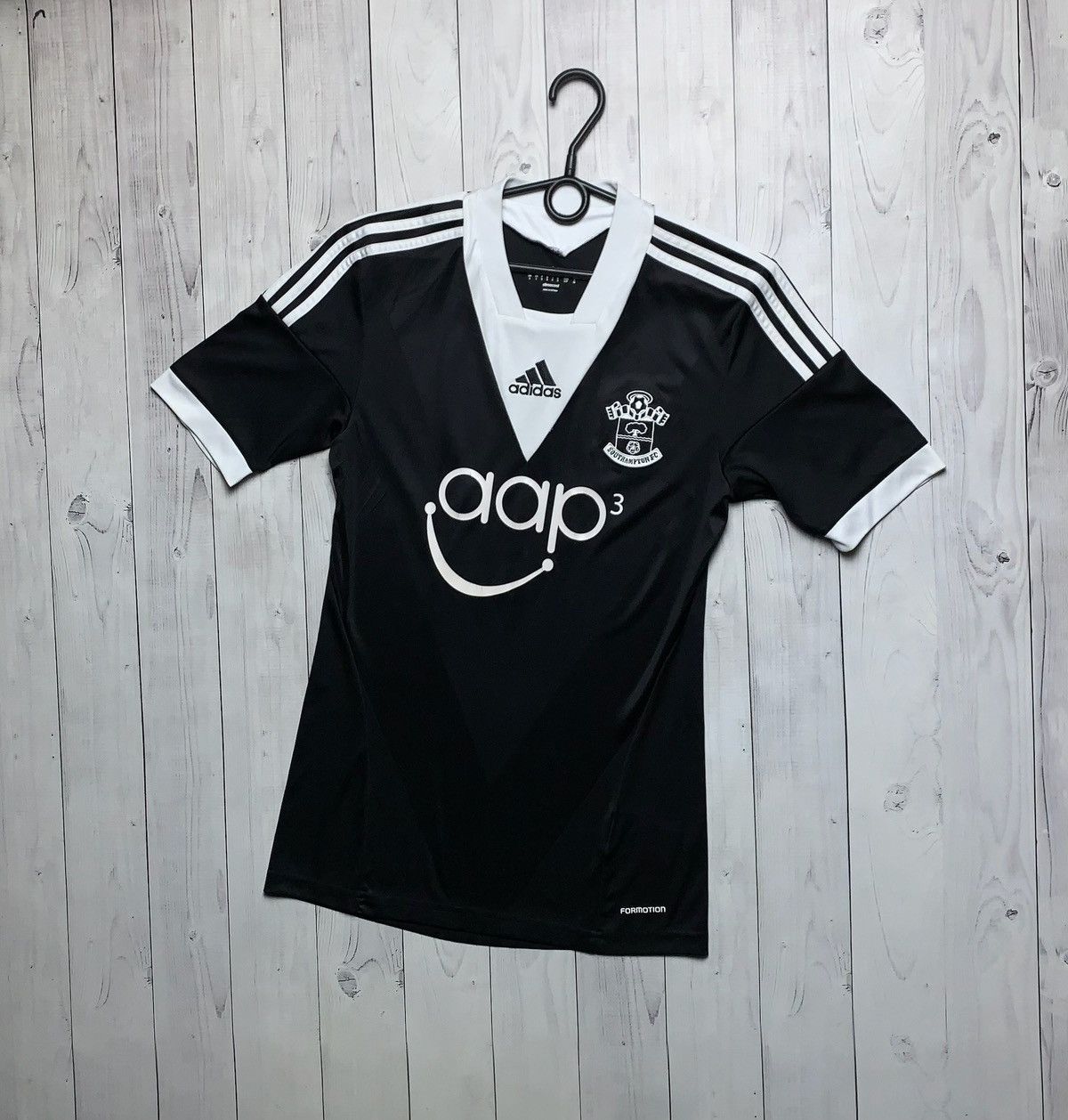 Adidas × Vintage Vintage adidas Southampton soccer jersey size S black Size US S / EU 44-46 / 1 - 1 Thumbnail
