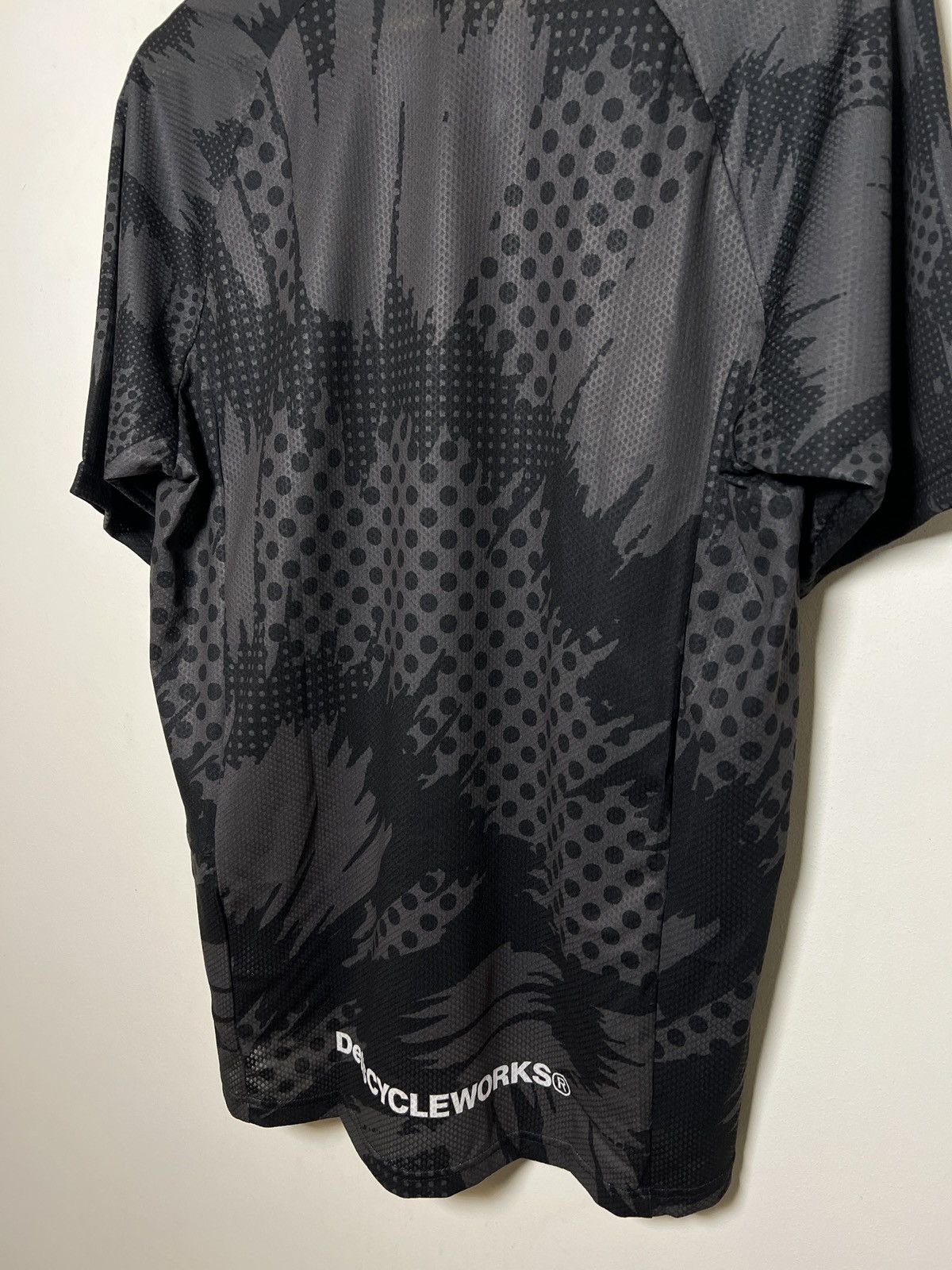 Deus Ex Machina 150$ deus ex machina tech cycle/running mtb zip shirt Size US XL / EU 56 / 4 - 9 Thumbnail