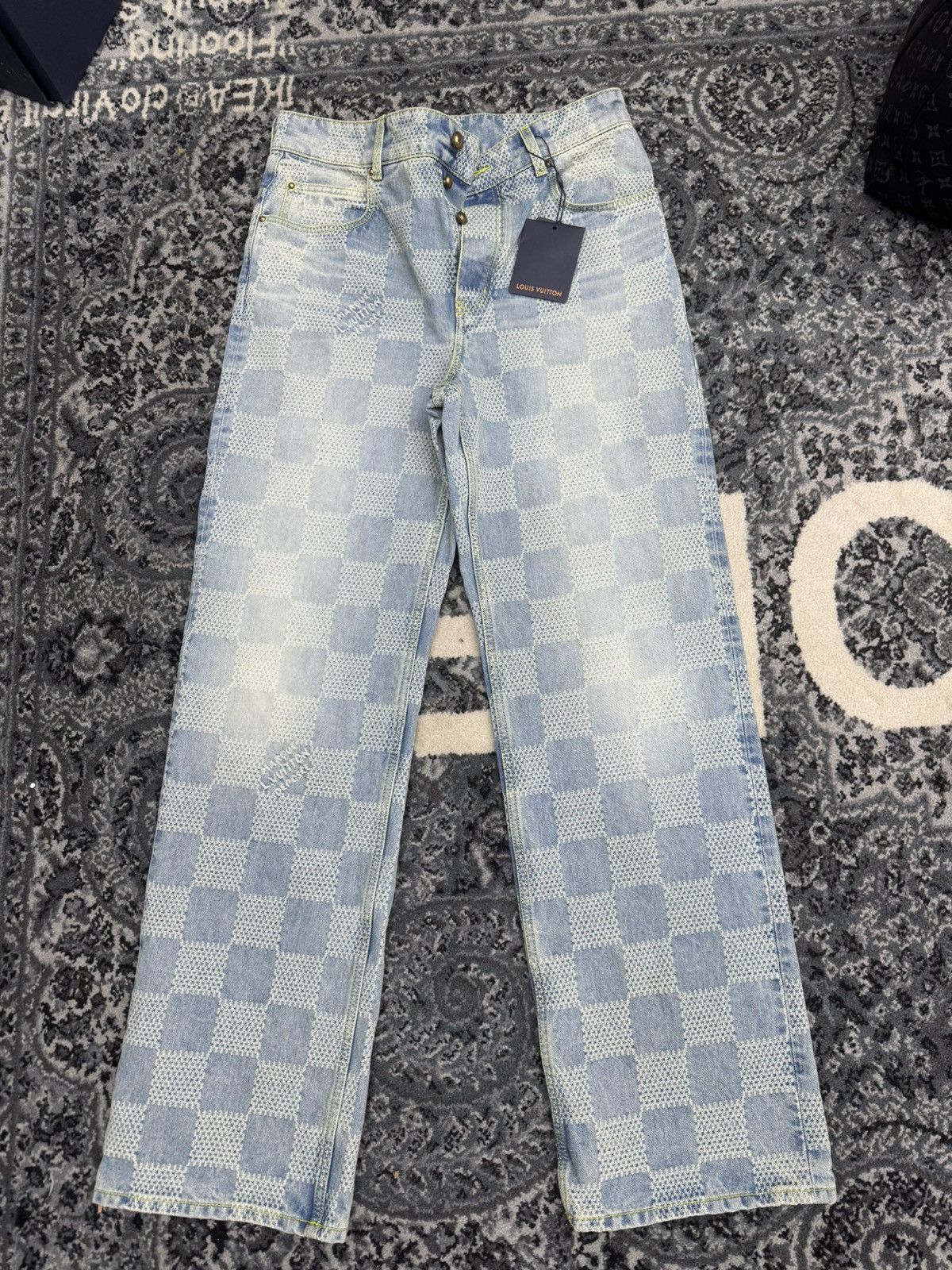 Louis Vuitton Louis Vuitton Damier skate denim Size US 30 / EU 46 - 1 Thumbnail