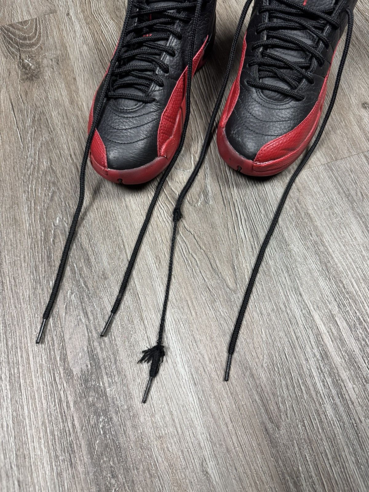 Jordan Brand Jordan 12 Retro Flu Game (2025) (GS) size 4Y/5.5W Size US 4 / IT 34 - 9 Thumbnail