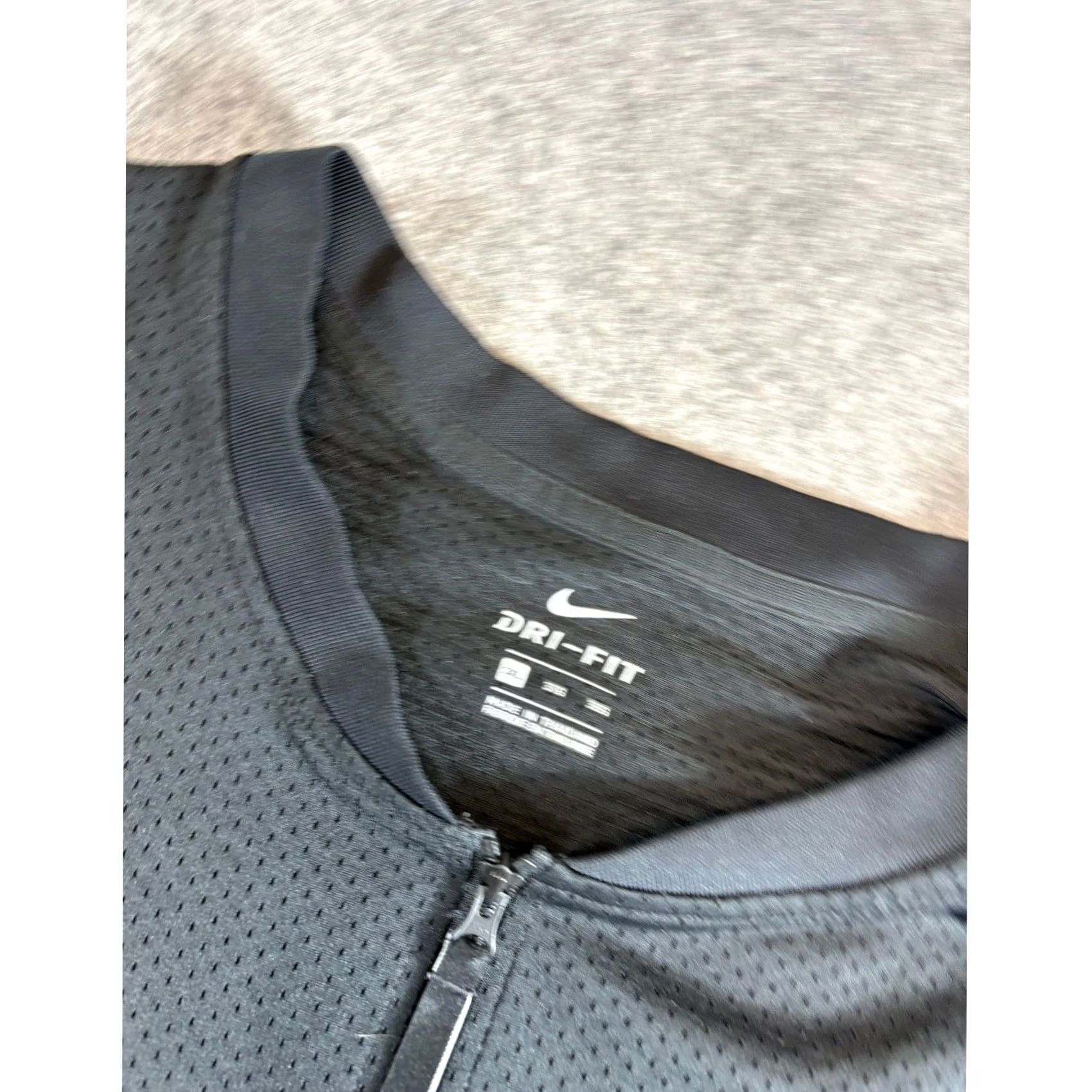 Nike Nike Giannis Antetokounmpo Shirt Mens Black Dri-Fit Quarter Zip 3XL Shirt Men Black Dri-Fit Quarter Zip Geometric Logo Embroidered Nike Mens Shirt Size US XXL / EU 58 / 5 - 7 Thumbnail