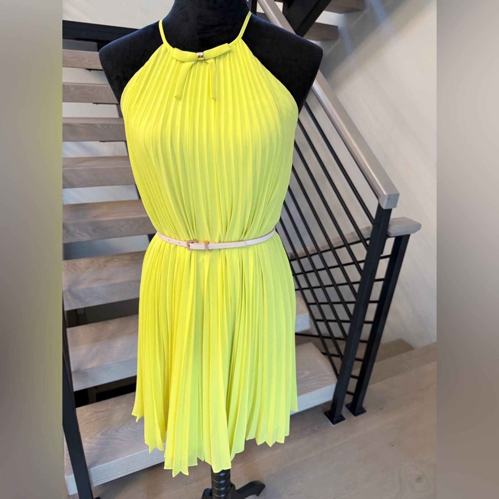 Ted Baker New Ted Baker Vibrant Neon Yellow Pleated Midi Dress size 0 Size XS / US 0-2 / IT 36-38 - 6 Thumbnail