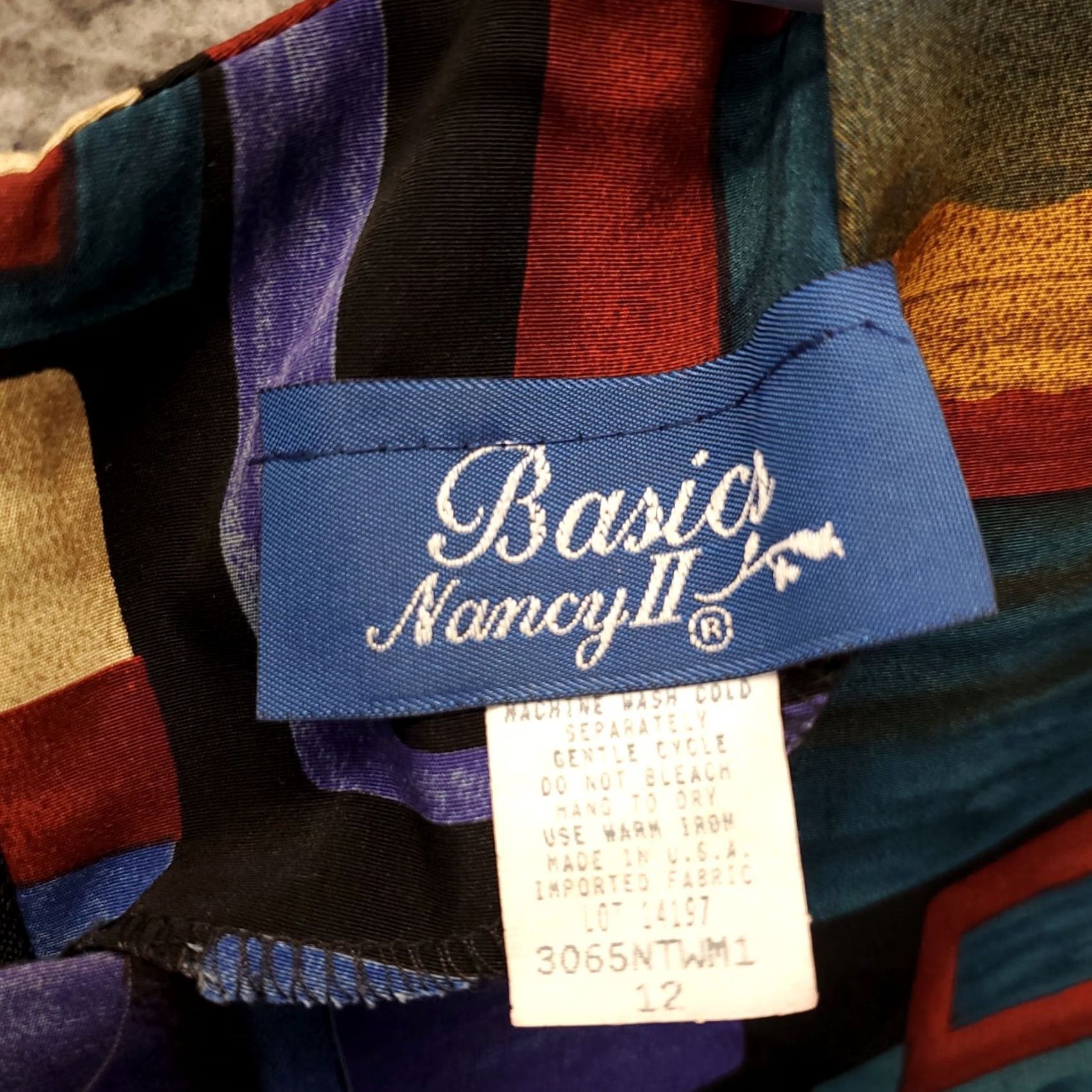 Asics Nancy II Shirt Women Size 12 Multicolor Geometric Crew Neck Slit Back Zip - Basic Casual Blouse Size XL / US 12-14 / IT 48-50 - 6 Thumbnail