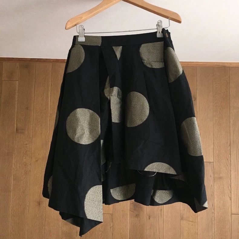 Vivienne Westwood size1 The dress was half a piece of fabri