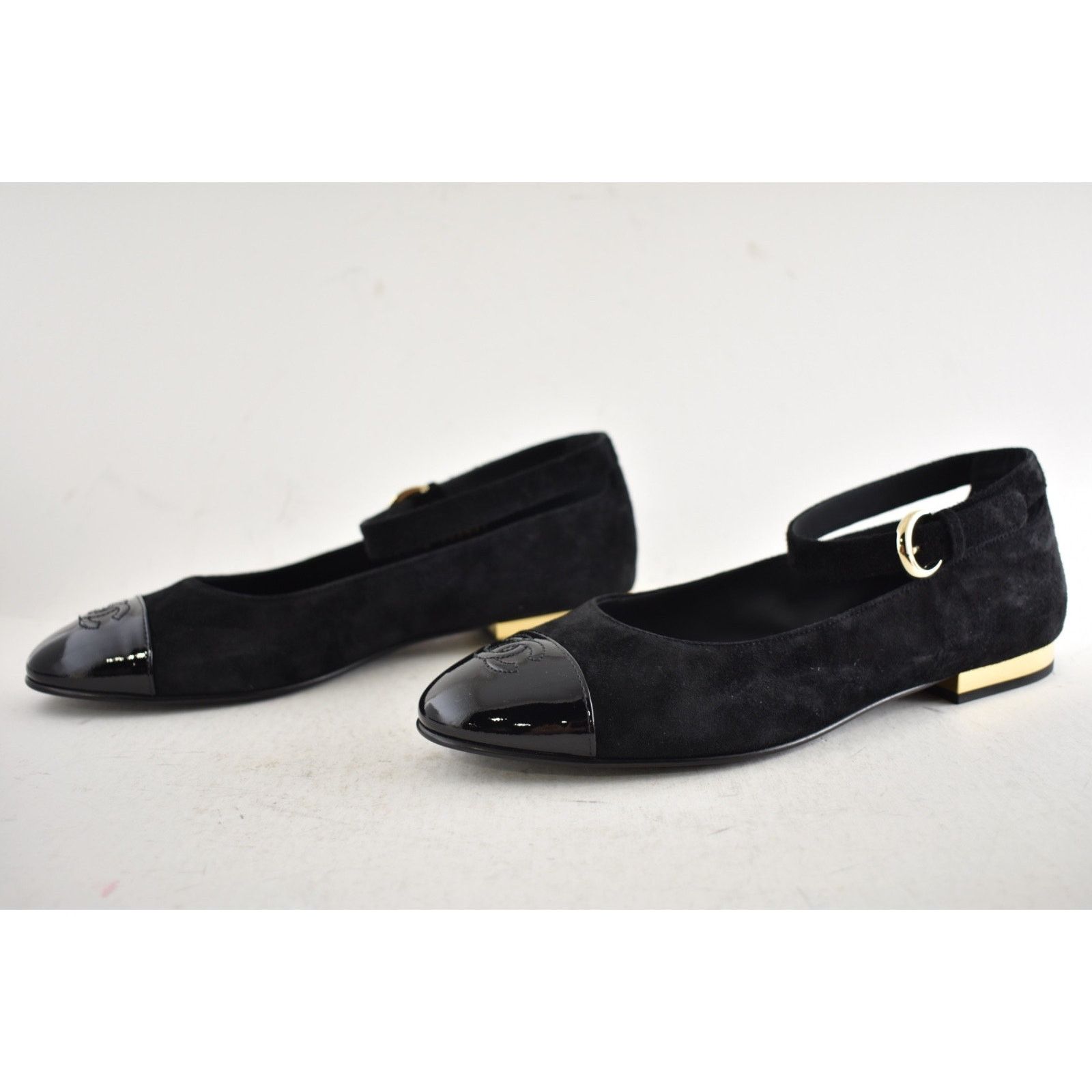 Chanel Chanel Black Suede Patent CC Mary Jane Flat 40 Size US 9 / IT 39 - 16 Thumbnail