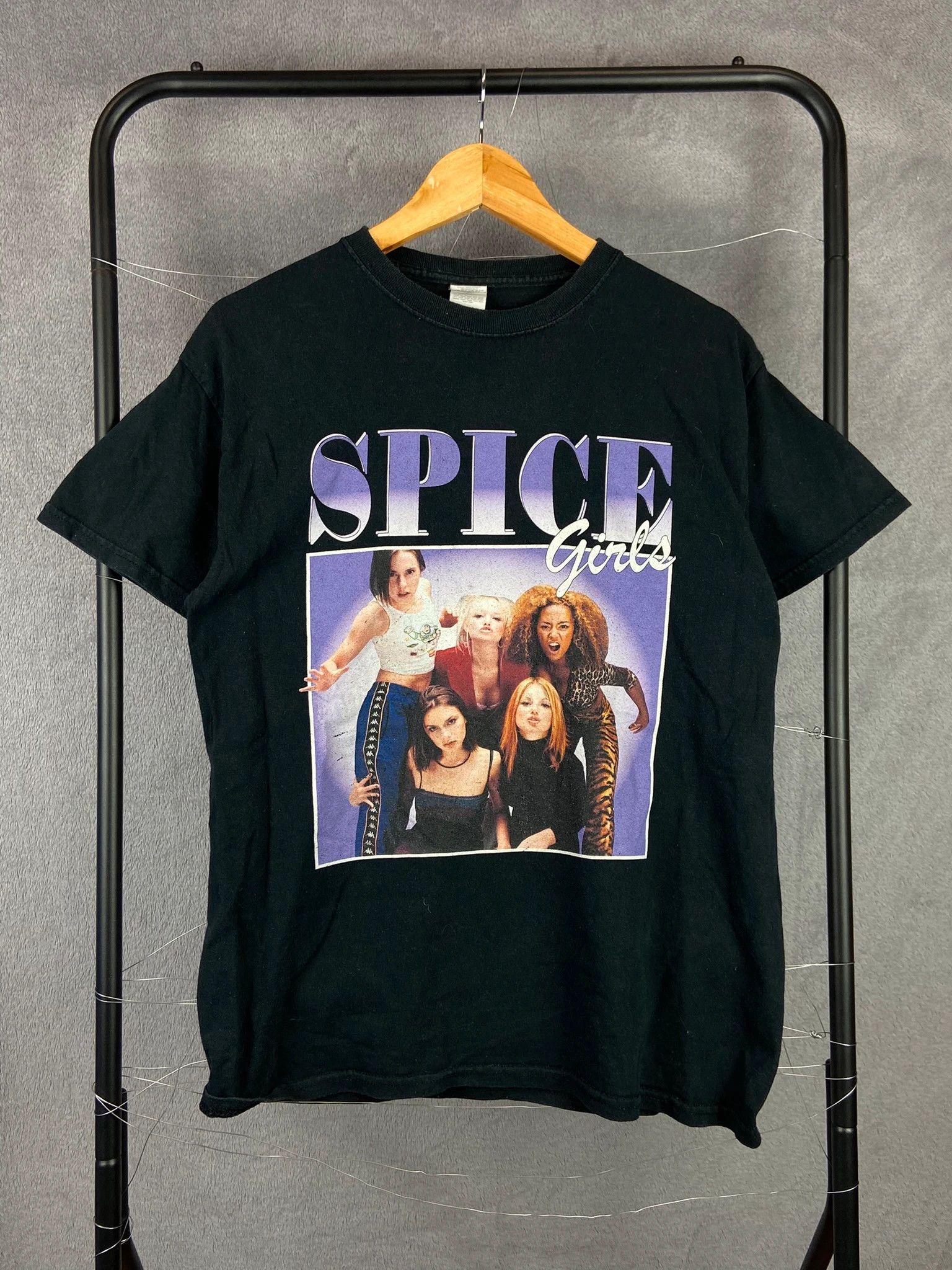 Gildan Spice Girls graphic t-shirt vintage 90s pop band tee Size US S / EU 44-46 / 1 - 1 Thumbnail