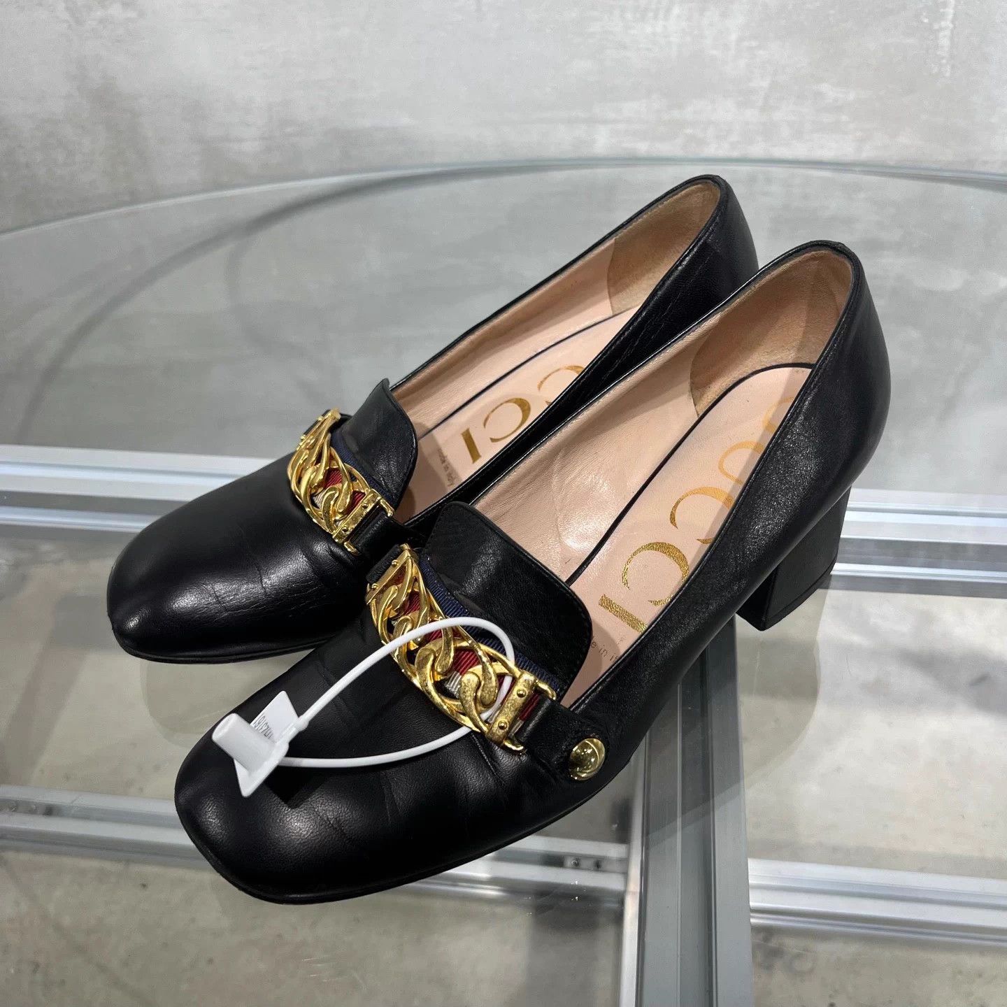 Gucci GUCCI black chain heeled shoes size 37 Size US 6 / IT 36 - 2 Thumbnail