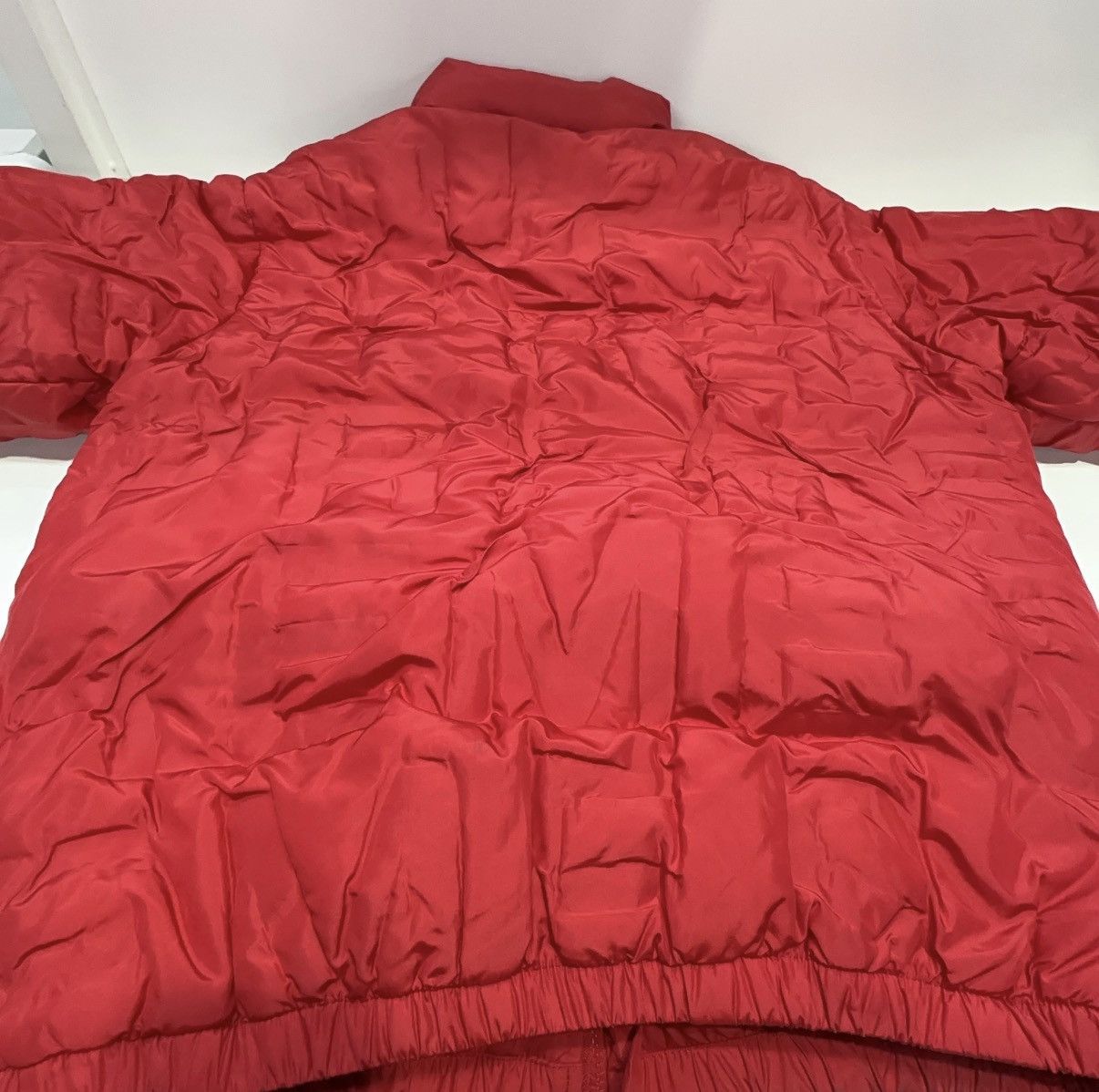 Supreme Supreme Embossed and Beveled Logo Down Puffer Jacket Size US M / EU 48-50 / 2 - 6 Thumbnail