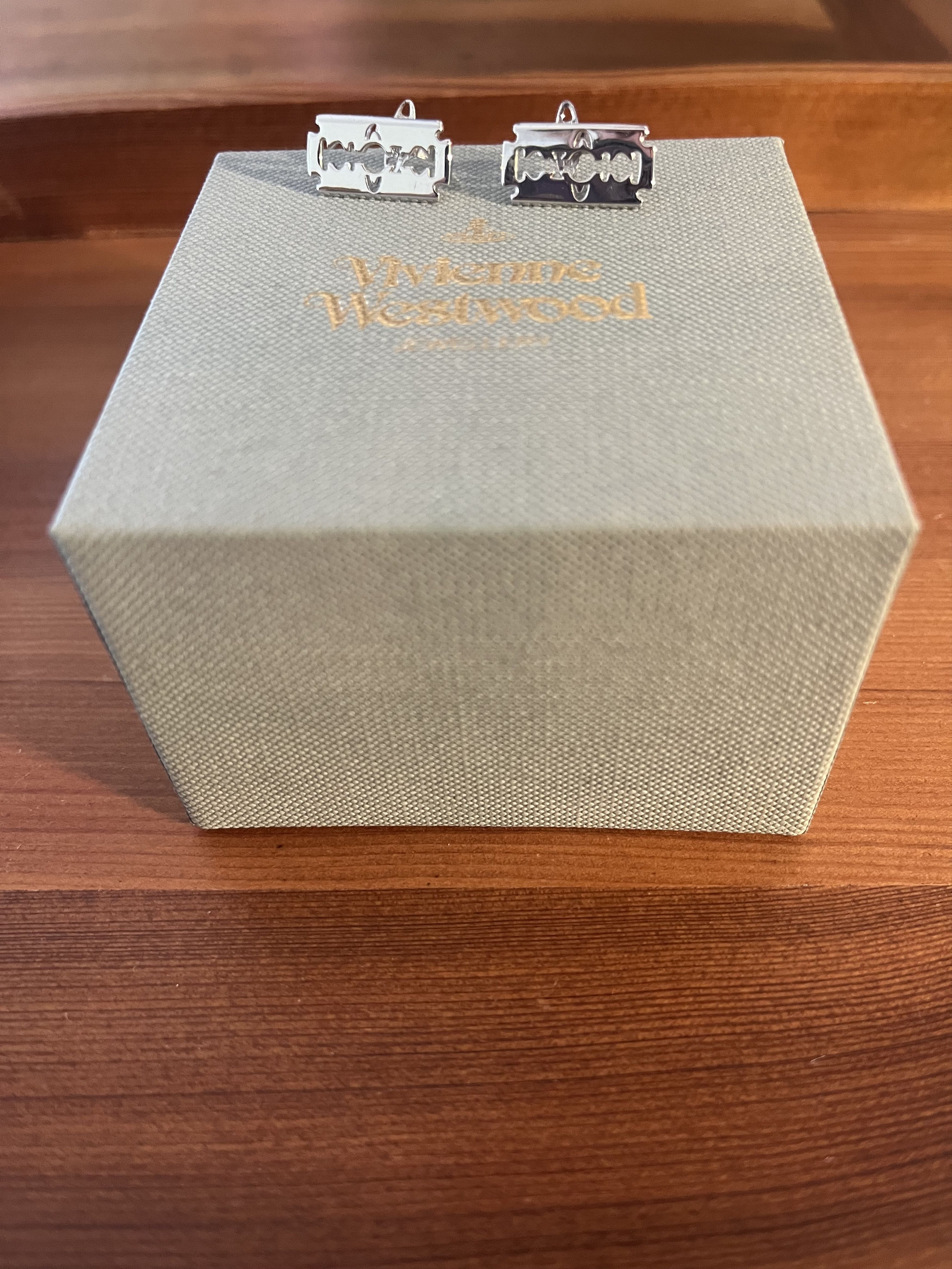 Vivienne Westwood 2 Vivienne Westwood Razor Earrings Size ONE SIZE - 4 Thumbnail