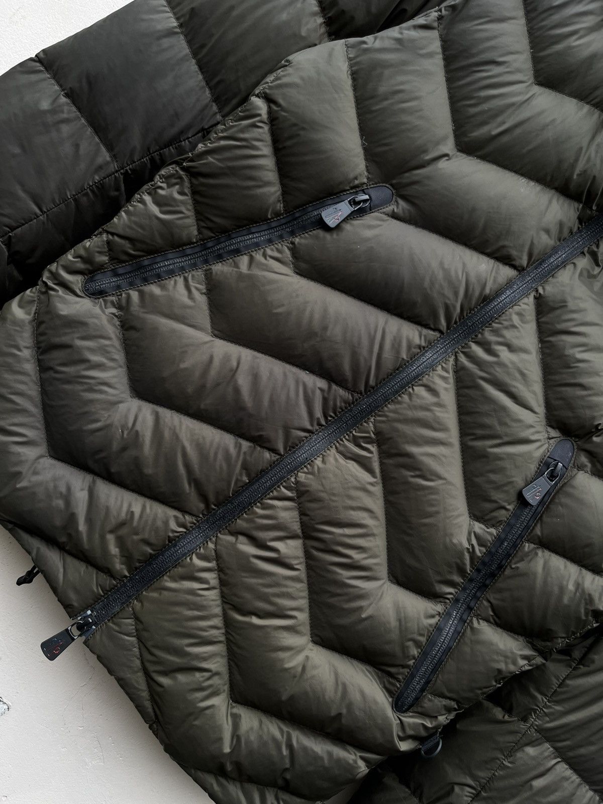 Moncler × Moncler Grenoble MONCLER GRENOBLE BRIVE GUIBOTTO DOWN JACKET Size US L / EU 52-54 / 3 - 5 Thumbnail