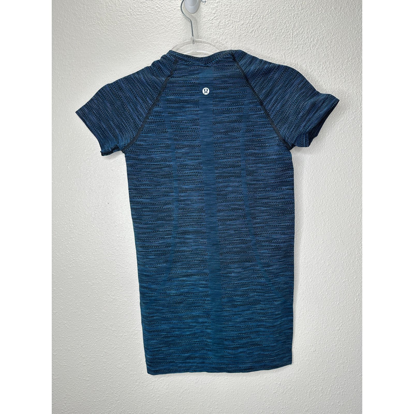 Lululemon Lululemon Blue & Black Stripe Swiftly Tech Short Sleeve Tee Size S / US 4 / IT 40 - 5 Thumbnail