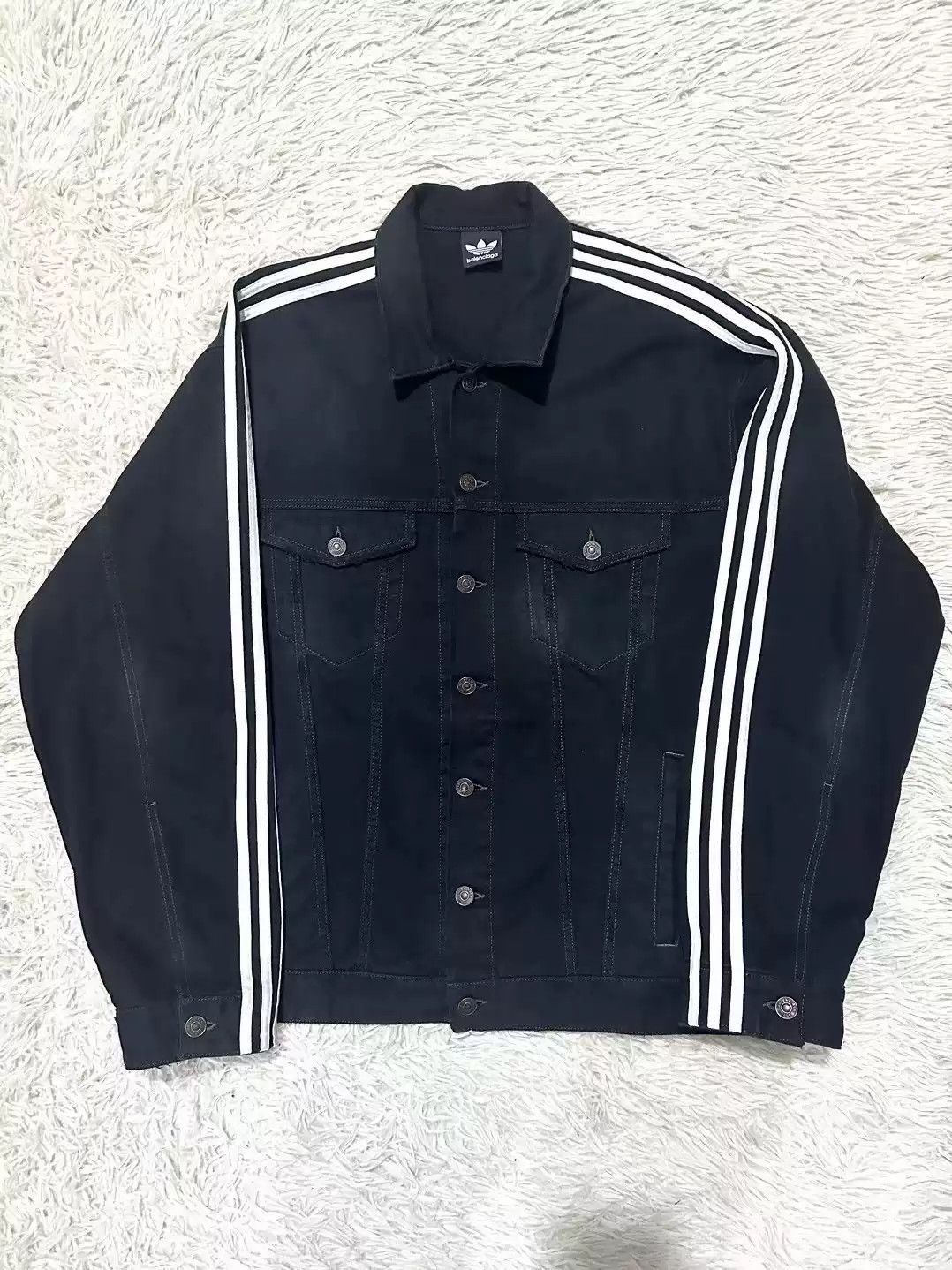Balenciaga Balenciaga Adidas collaborates on the 23SS fashion show featuring a distressed denim jacket Size US M / EU 48-50 / 2 - 1 Thumbnail