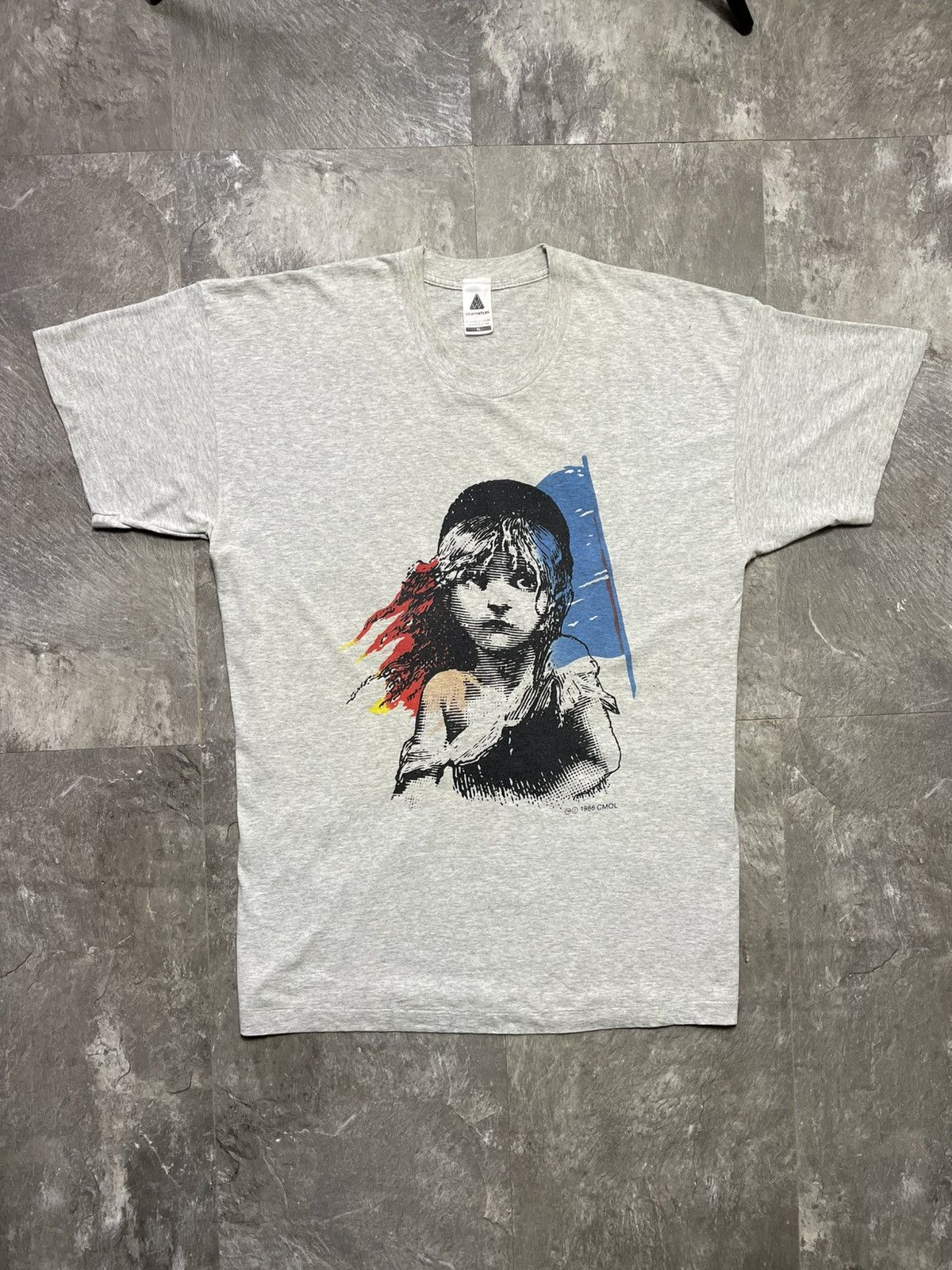 Vintage Les Miserables London 1986 Vintage T Shirt Single Stitch Size US XL / EU 56 / 4 - 1 Thumbnail