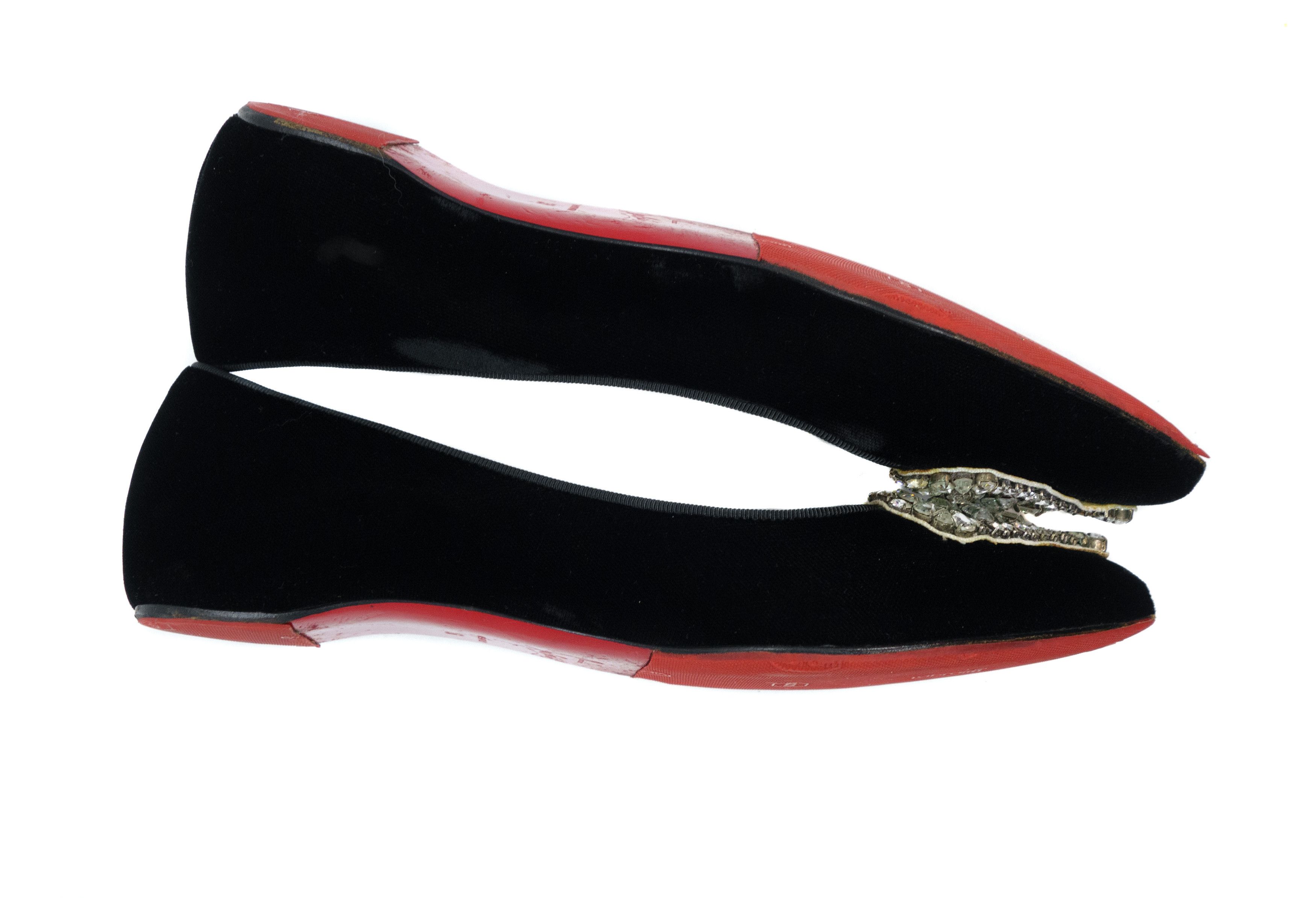 Christian Louboutin Сristacora Crystal Heart Embellishment Velvet Flats Size US 6 / IT 36 - 6 Thumbnail