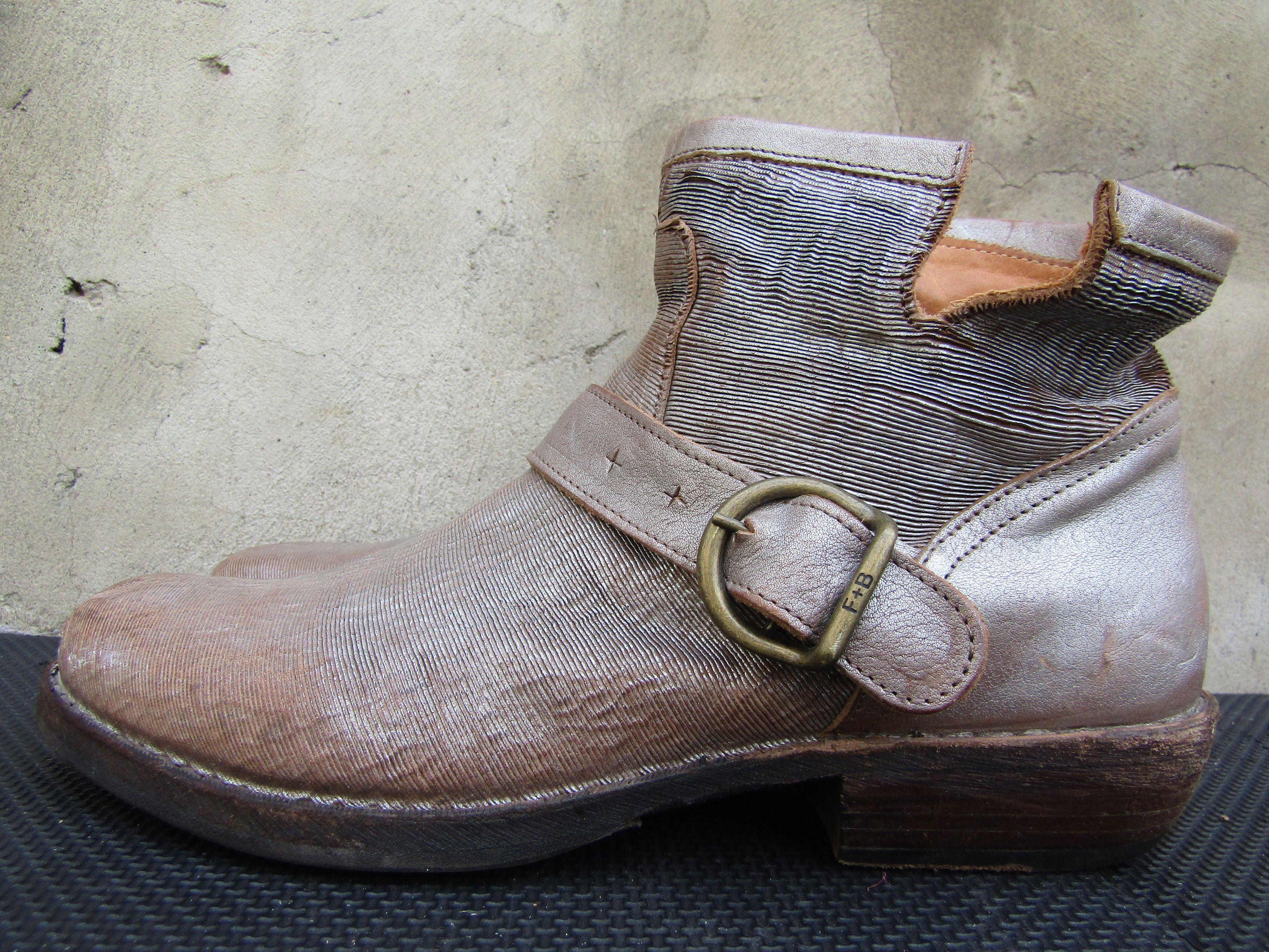 Fiorentini + Baker Fiorentini + Baker Silver Eternity Ankle Leather Cuban Heel Size US 10 / IT 40 - 3 Thumbnail