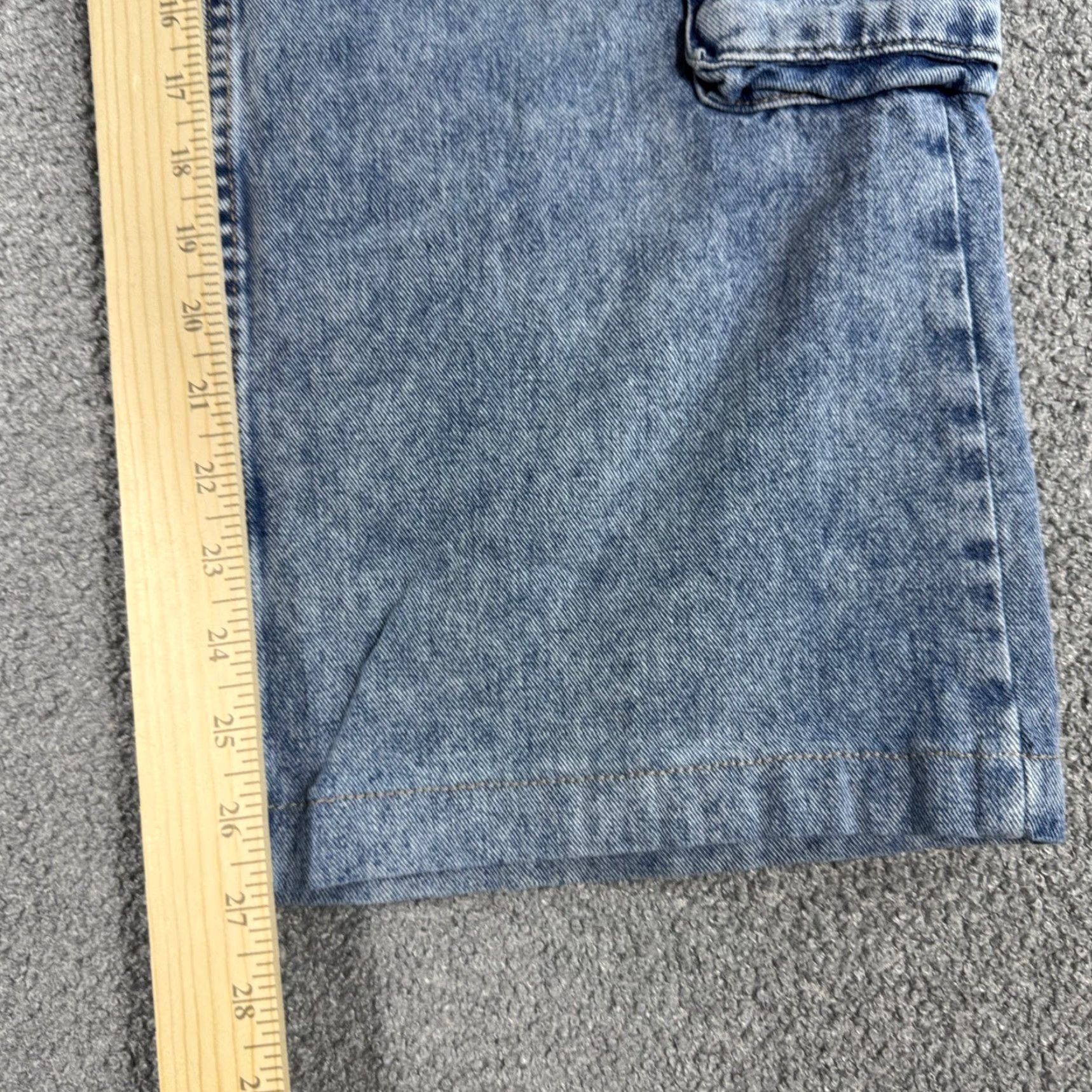 AeroPostale Jeans Women 28 Blue Acid Wash Low Rise Wide Leg Cargo Whiskered Jeans Women 28 Blue Acid Wash Low Rise Wide-Leg Cargo Whiskered