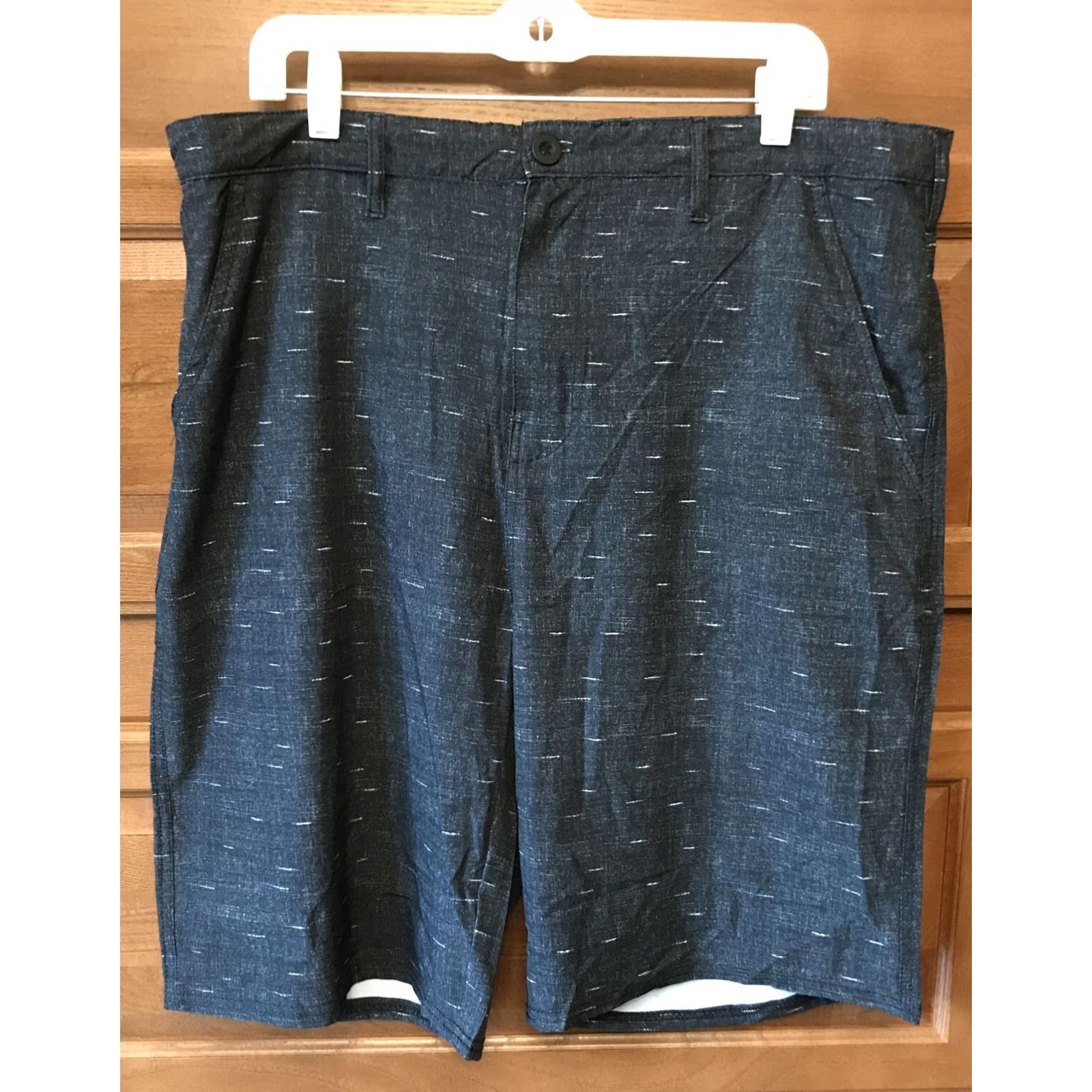 Vintage tru cal Bermuda shorts Men 38 Black NWT Regular Bermuda Charcoal Black NWT Mens Size US 38 / EU 54 - 2 Thumbnail