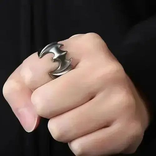 Jewelry Vintage Bat Ring Size ONE SIZE - 1 Thumbnail