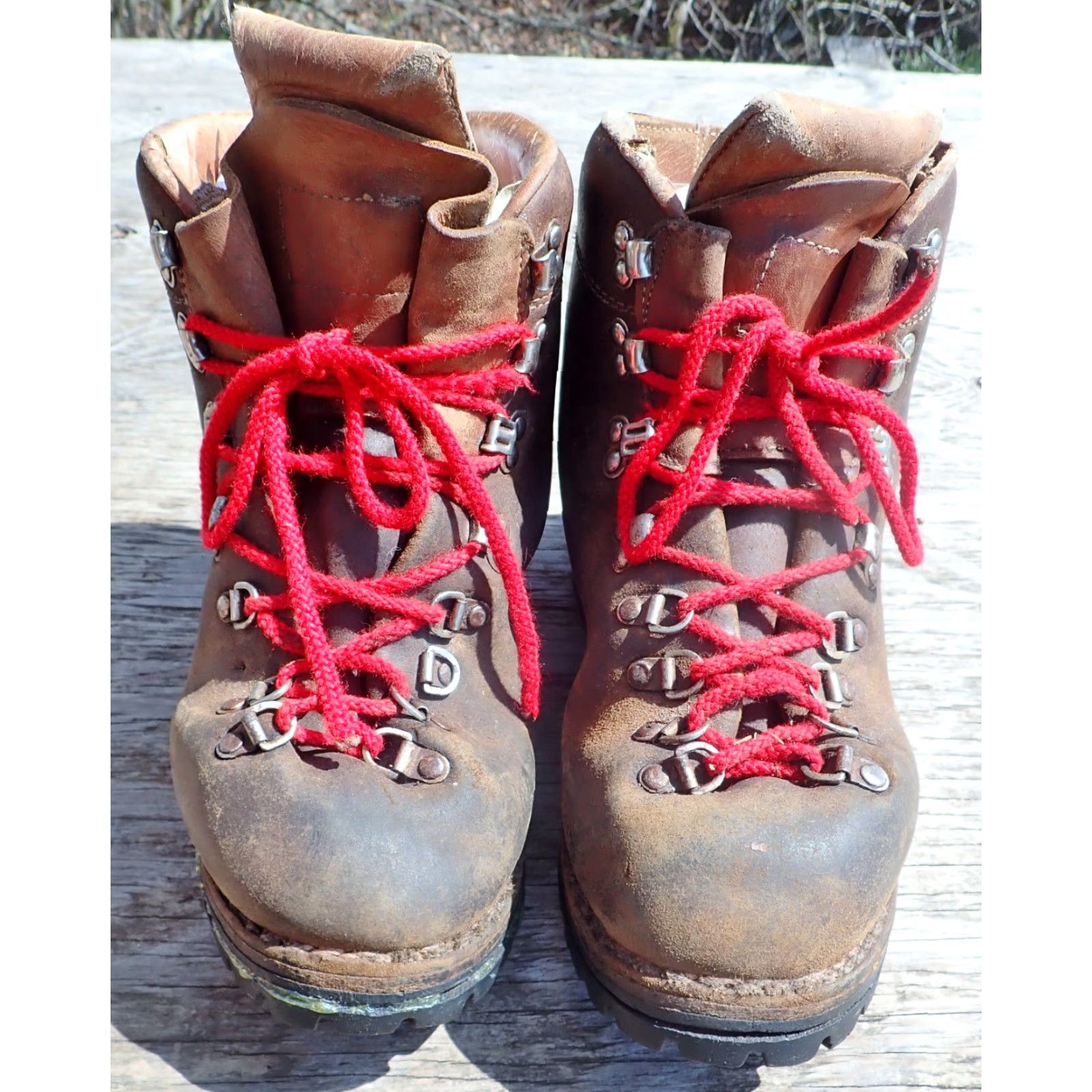 Vasque VINTAGE Vasque Leather Hiking Boots Mens 9 Brown 1982 80s 90s Distressed Leather Upper Leather Lining Leather Sole Read Size US 9 / EU 42 - 3 Thumbnail