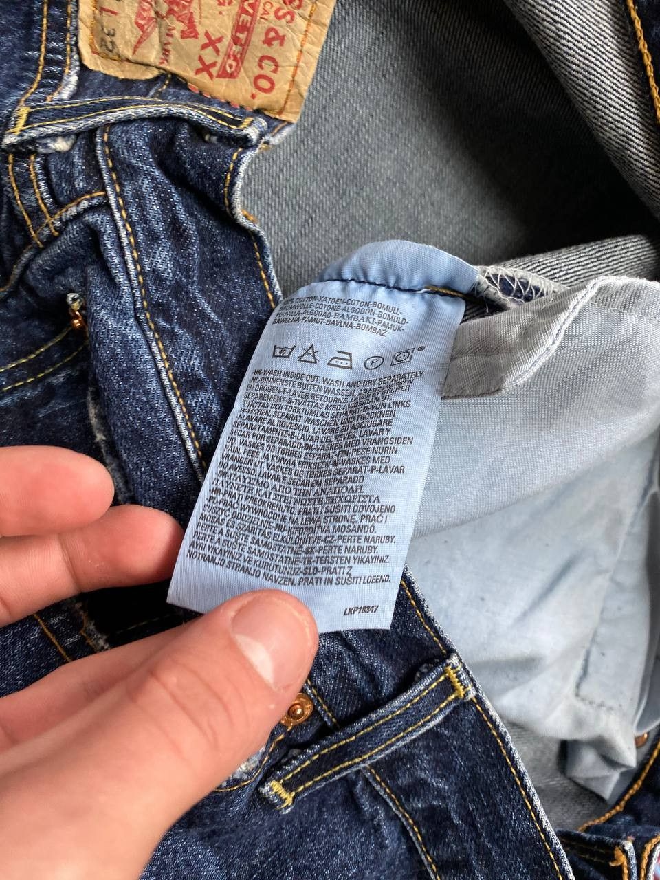 Levi's × Vintage Vintage Levis 501 Jeans Faded Blue Distress Denim Size US 38 / EU 54 - 13 Thumbnail