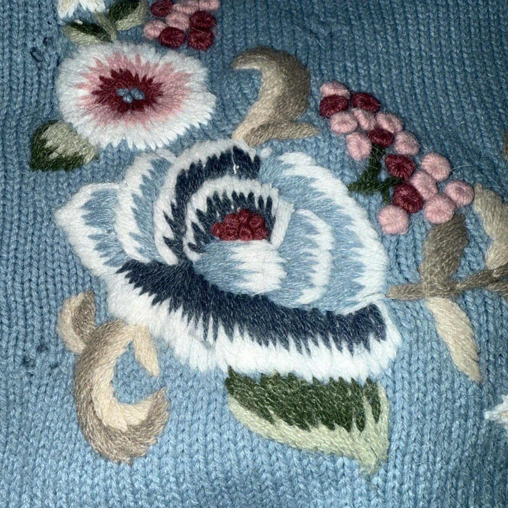 Vintage VINTAGE Koret Vest Shirt Womens S Light Blue Embroidered Button Beaded Flowers V-Neck Sleeveless Size S / US 4 / IT 40 - 7 Thumbnail