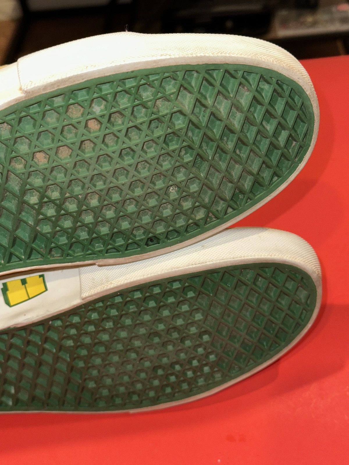 Undefeated × Vans VANS SK8 HI UNDEFEATED U-MAN LEPRECHAUN GREEN 6352999-090 13 Size US 13 / EU 46 - 9 Thumbnail