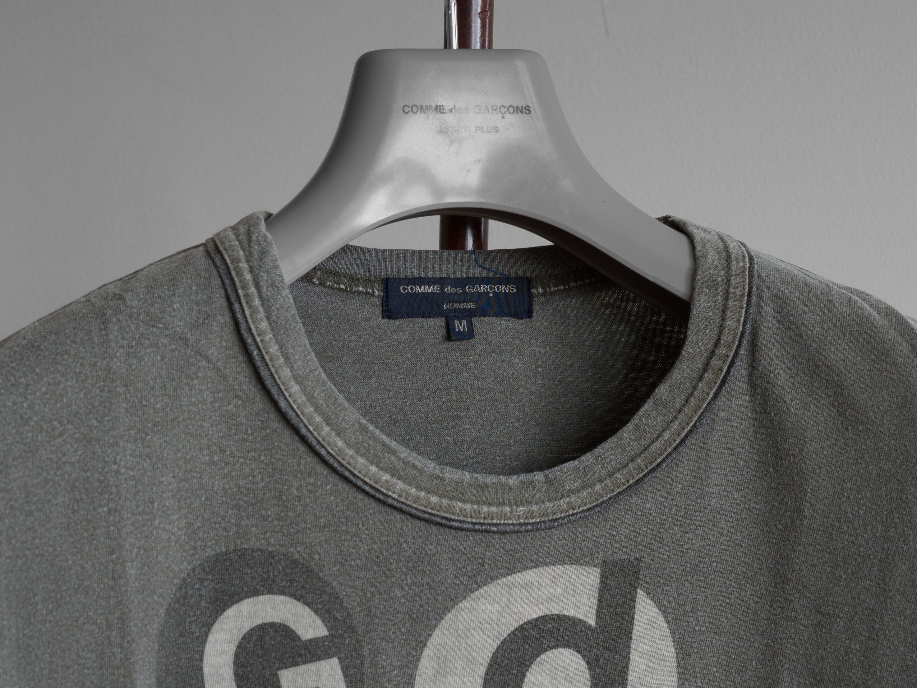 Comme des Garcons Homme SS2005 COMME des GARCONS HOMME LOGO PRINT T-SHIRT Size US M / EU 48-50 / 2 - 7 Thumbnail