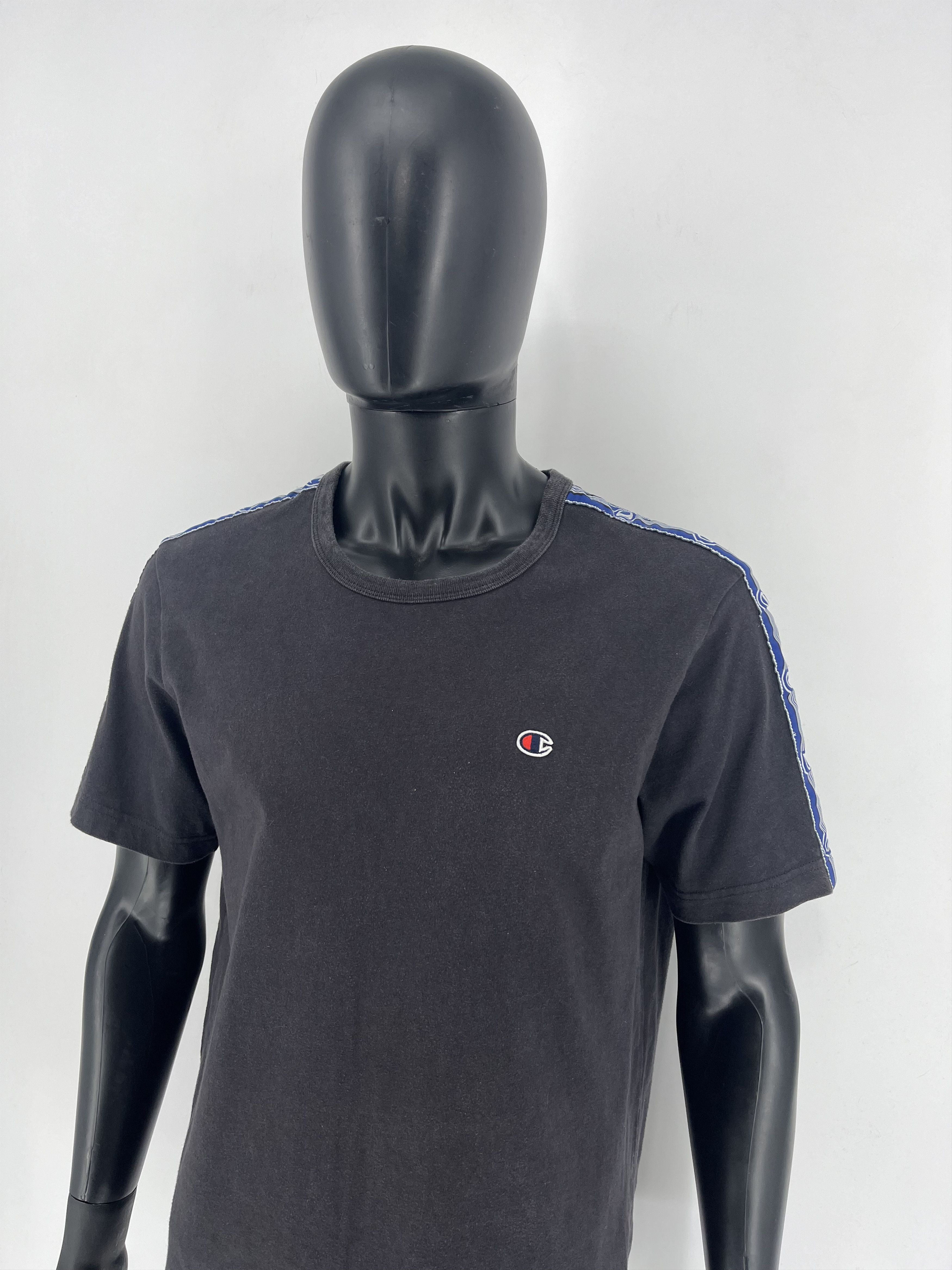 Champion × Vintage Vintage Y2K Champion Small Logo T-Shirt Streetwear Style Size US L / EU 52-54 / 3 - 4 Thumbnail